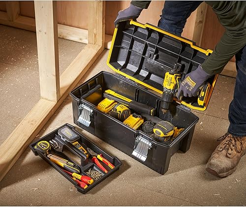 Miniatura 4 de STANLEY FATMAX Caja de herramientas impermeable de 22.8 in - Resistente al agua - Gran capacidad de almacenamiento - Ranura en V para corte