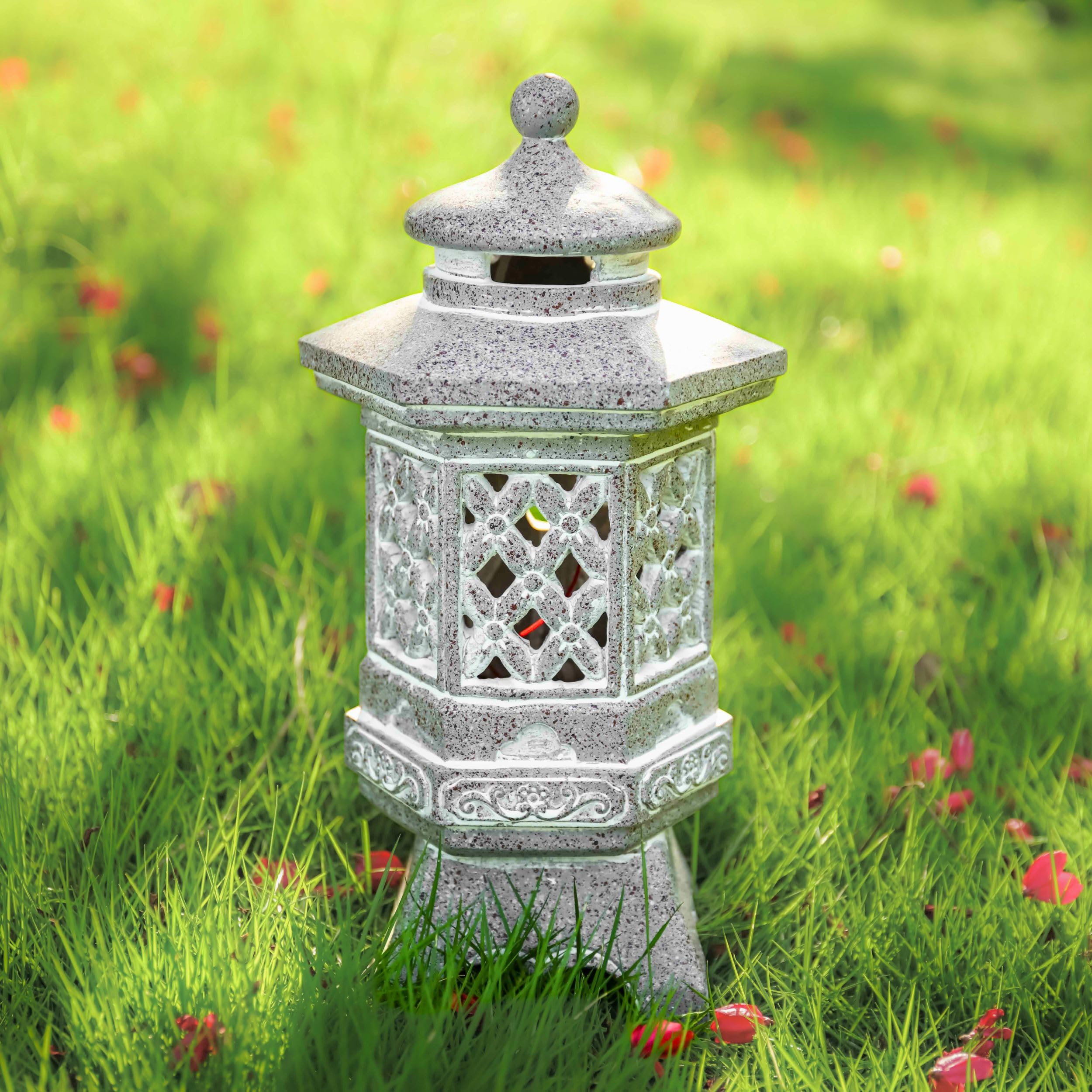 TERESA'S COLLECTIONS Gartendeko für Draußen, Japanische Steinlaterne Pagode Statue Solarleuchte, Kunstharz Wasserfest Gartenfigur Zen für Außen Terrasse Hof, Geschenke Frauen Mama Vatertag,26cm(L)