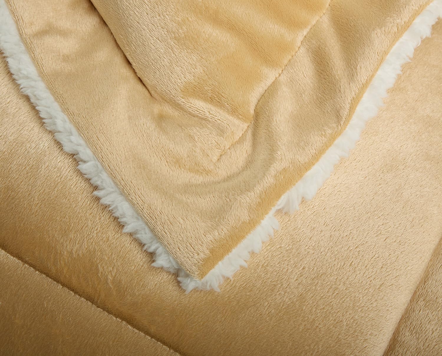 Amazon Brand – Pinzon Plush Hypoallergenic Diamond Stitch Comforter Set - Full/Queen, Camel