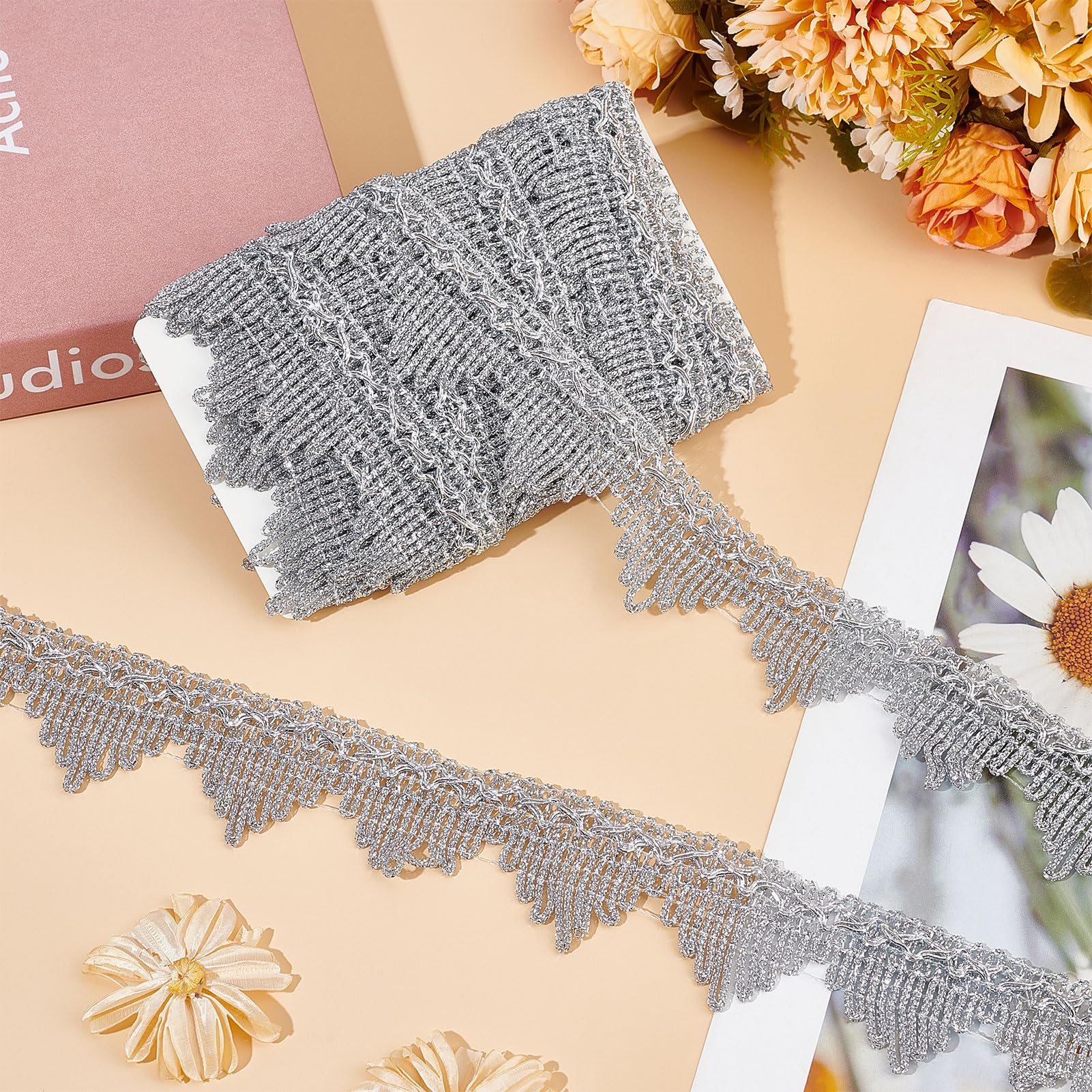 Nastro In Pizzo Argentato Con Dettagli Colorati – Treccia Metallica 17mm X 27m – Per Decorazioni Fai Da Te E Sartoria