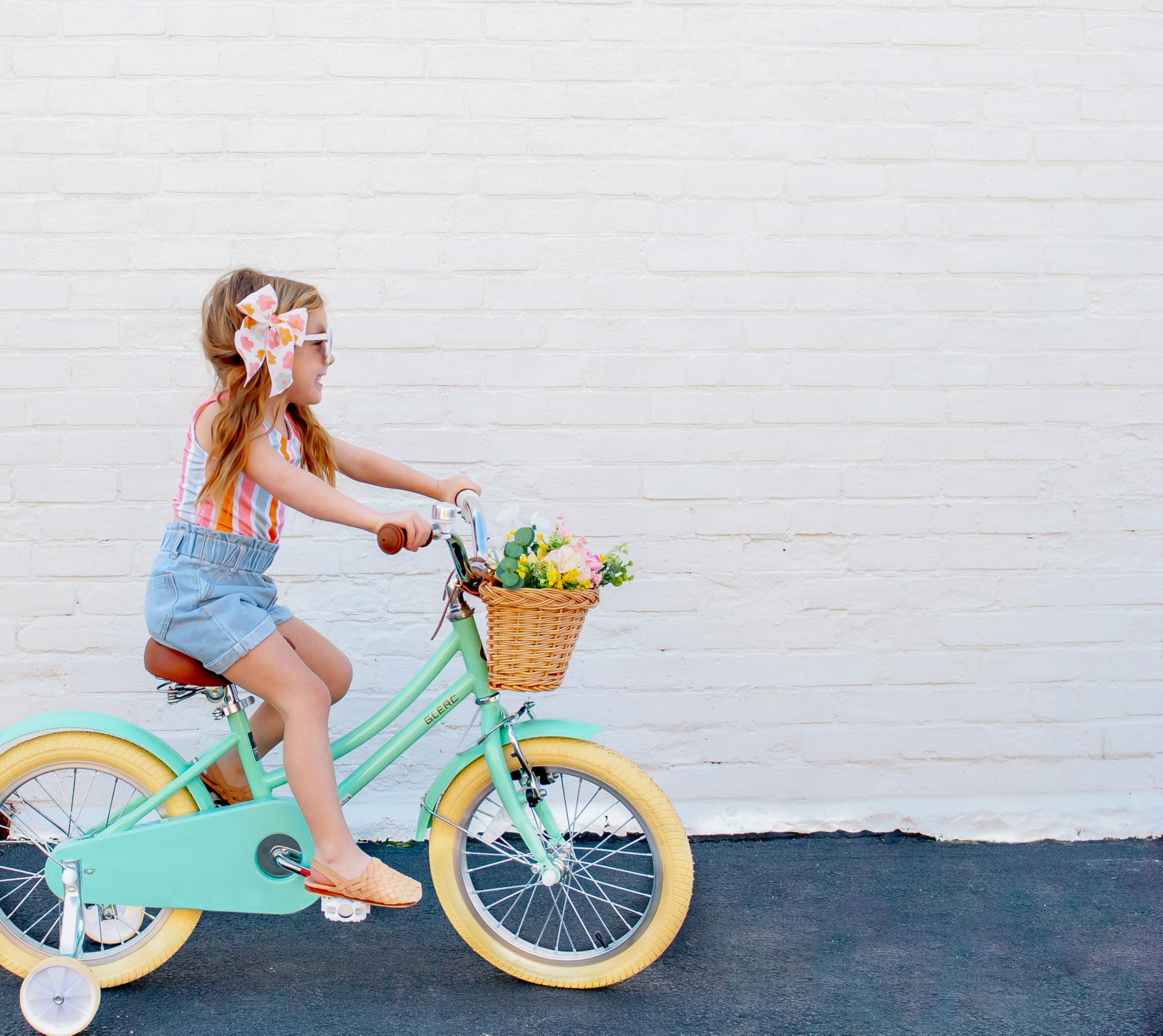 Glerc Kinderfiets, 20 inch kinderfiets voor meisjes van 6 t/m 10 jaar oud, retro vintage stijl, met mand, zijwielen en bel, geel