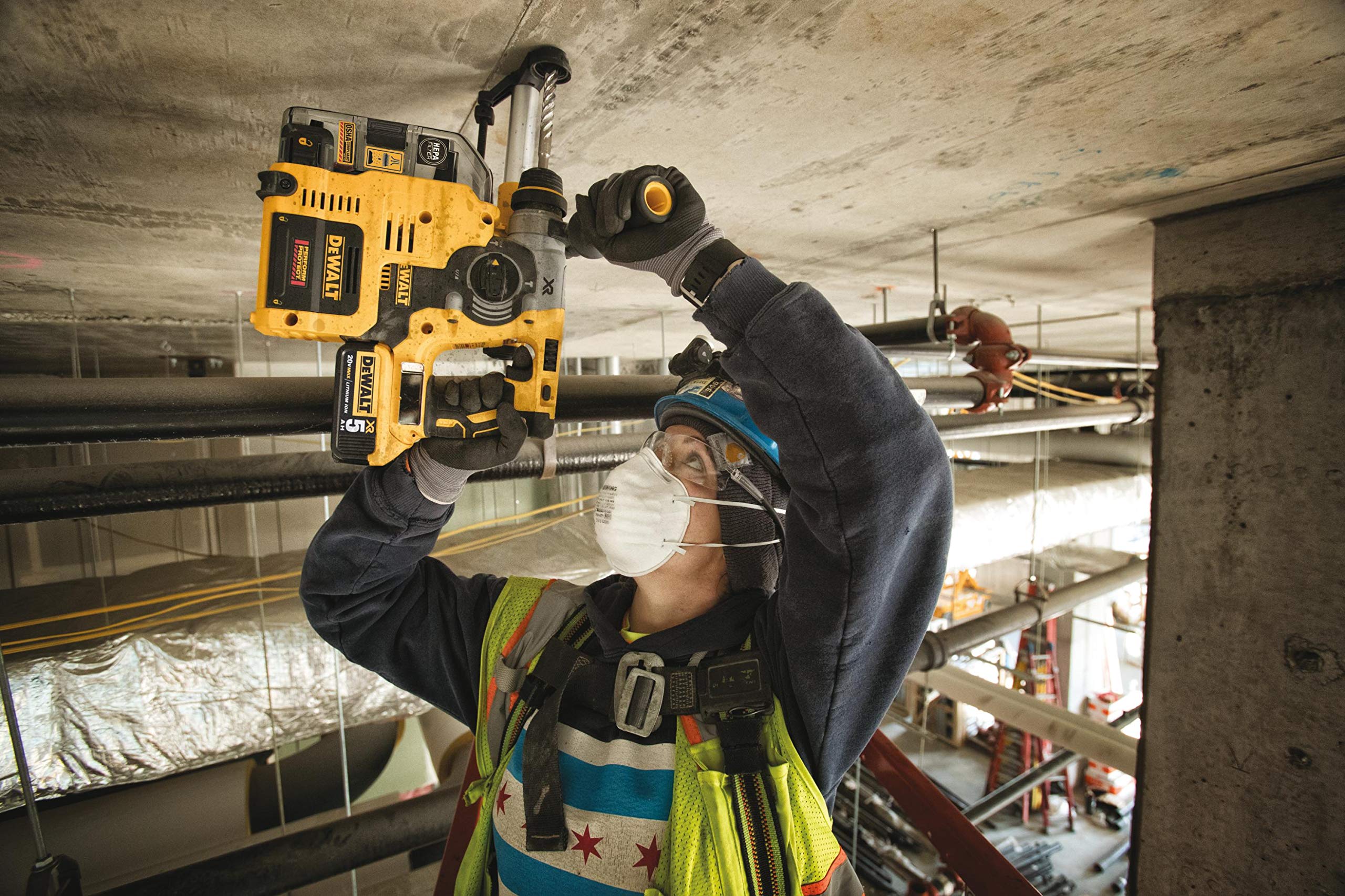DEWALT DCK853P4-QW - Combo pack profesional, Taladro percutor, Martillo eléctrico, Amoladora, Atornillador de Impacto, sierra circular, Sierra de sable, Multi herramienta, Linterna LED