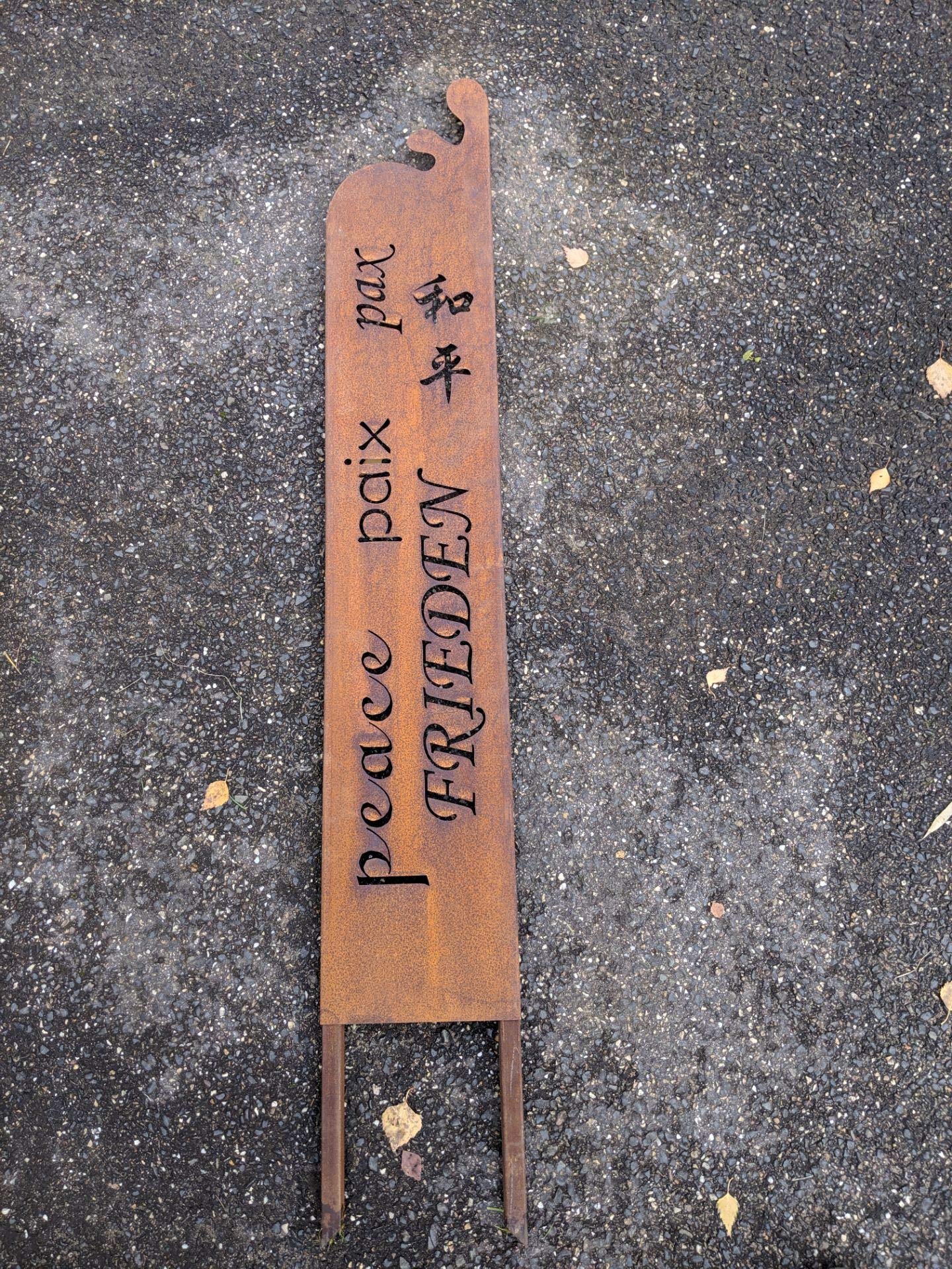 Zen Man Edelrost GartenTafel Peace Garten Metall Tafel Rost Schild Text GartenDeko Figure Rost Frieden Gartenstecker Handarbeit 20 * 2.1 * 130cm 032011