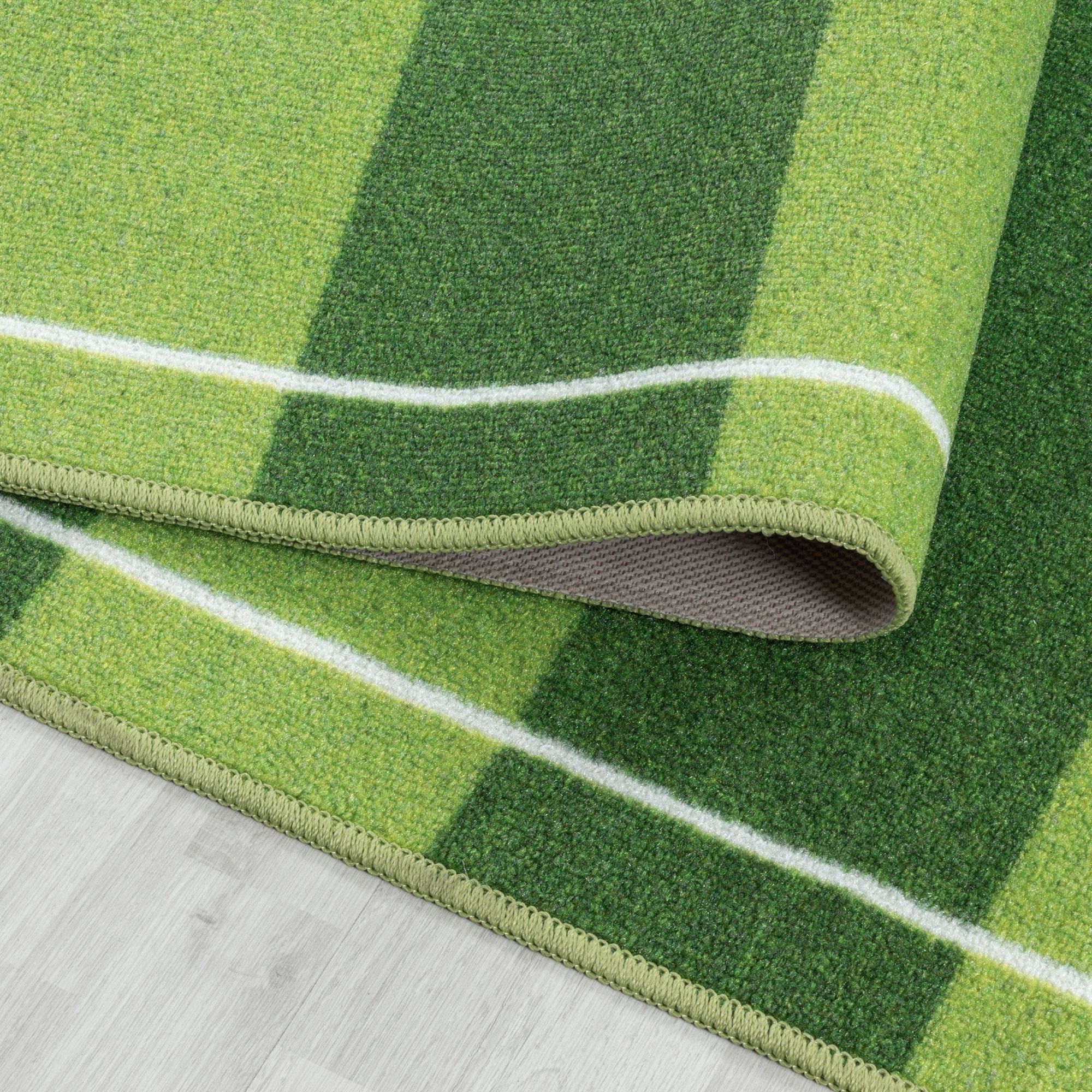 Carpetsale24 Kinderteppich Grün 140x200 cm Fußballstadion-Design Modern rutschfest Waschbar Pflegeleicht Extra Weich Antiallergen Babyteppich Kinderzimmer Jungen Mädchen