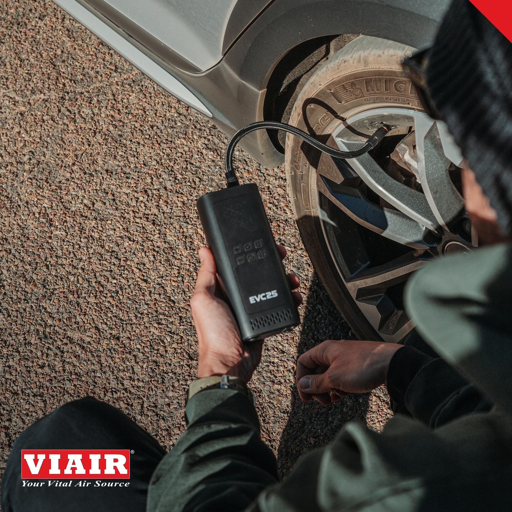 Viair Every Vehicle Carry EVC25 - rechargeable portable compressor - LED gauge w preset - Tire Inflator ideal — view 6