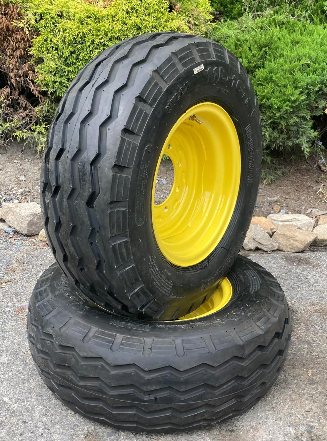 (1) 11L-16 Implement/Backhoe Tire on Wheel/Rim for 2WD (4X2) New Holland, John Deere, Ford, Case, Cat, Volvo Backhoe Loaders-3.19" Back Spacing- Forerunner F-3 QH632-11LX16-12PLY