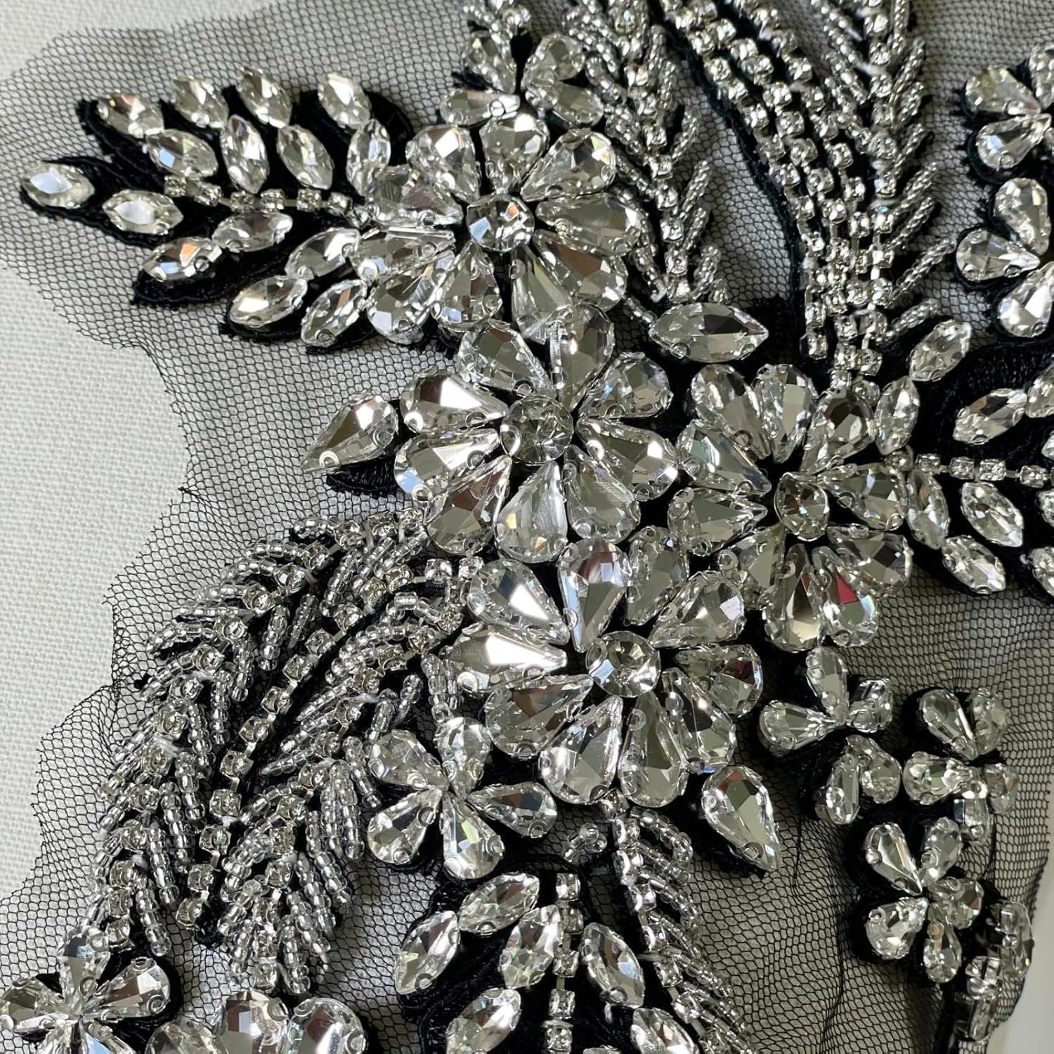 1 Pair of Handmade Rhinestone Appliques,26.5 * 18cm Beaded Applique for Dress Wedding,Banquet Evening Gown,Photograph Shot Sewing Rhinestone Trim Patches(Black and White)