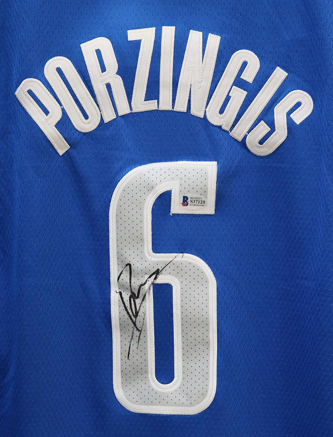 Kristaps Porzingis Dallas Mavericks Signed Autographed Blue 6 Jersey