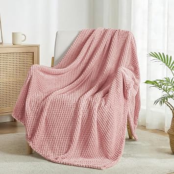 Exclusivo Mezcla Large Waffle Fleece Throw Blanket for Sofa, 127x178 CM | Soft Cozy Breathable Dusty Pink Sofa Throw, Lightweight Plush Fluffy Bed Blanket for Living Room, Home Decor, All Seasons