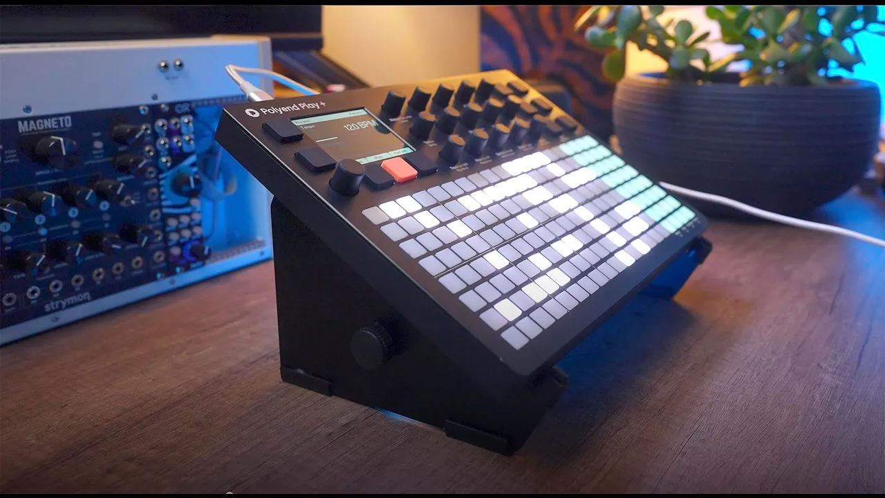 Amazon.com: XTS Desktop Stand, for Akai MPC XL / Synths / Mixers