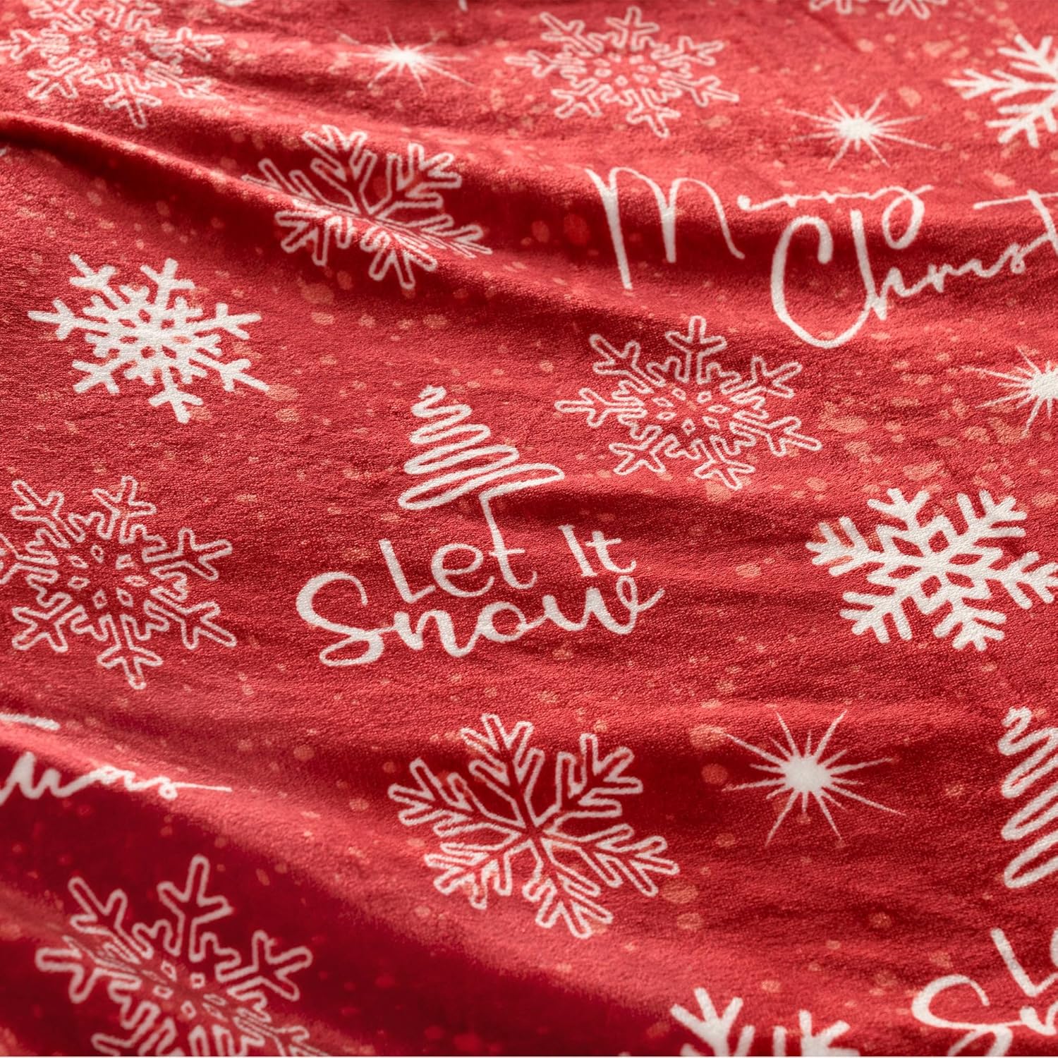 Vianney - Throw Blanket & Plush Penguin - Merry Christmas - Lightweight Ultra-Soft Beauty Soft Polyester - Festive Red and White Snowflake Design