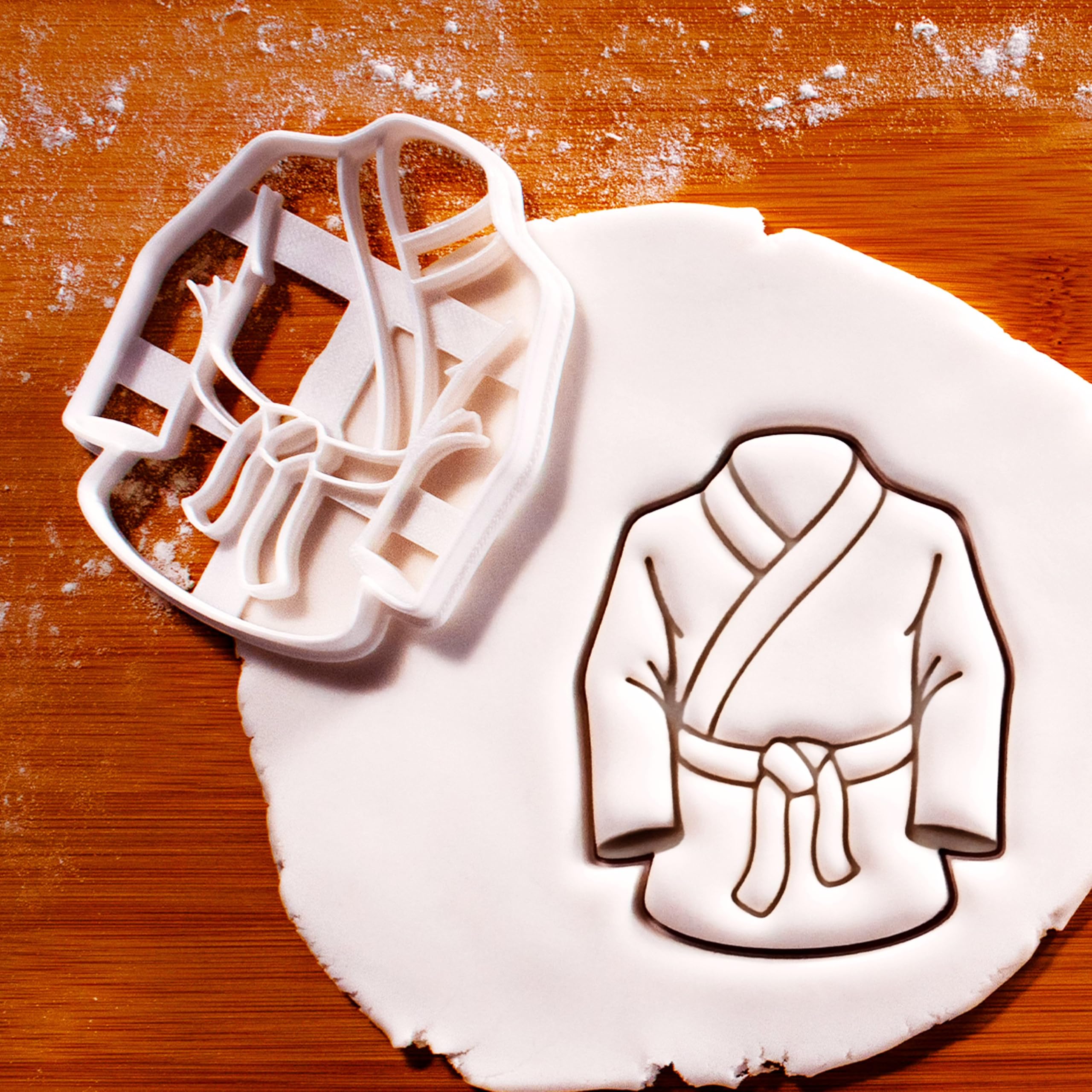 BAKERLOGY Karate Gi - Cortador de galletas para artes marciales, ideal para fondant, masa de galletas, arcilla