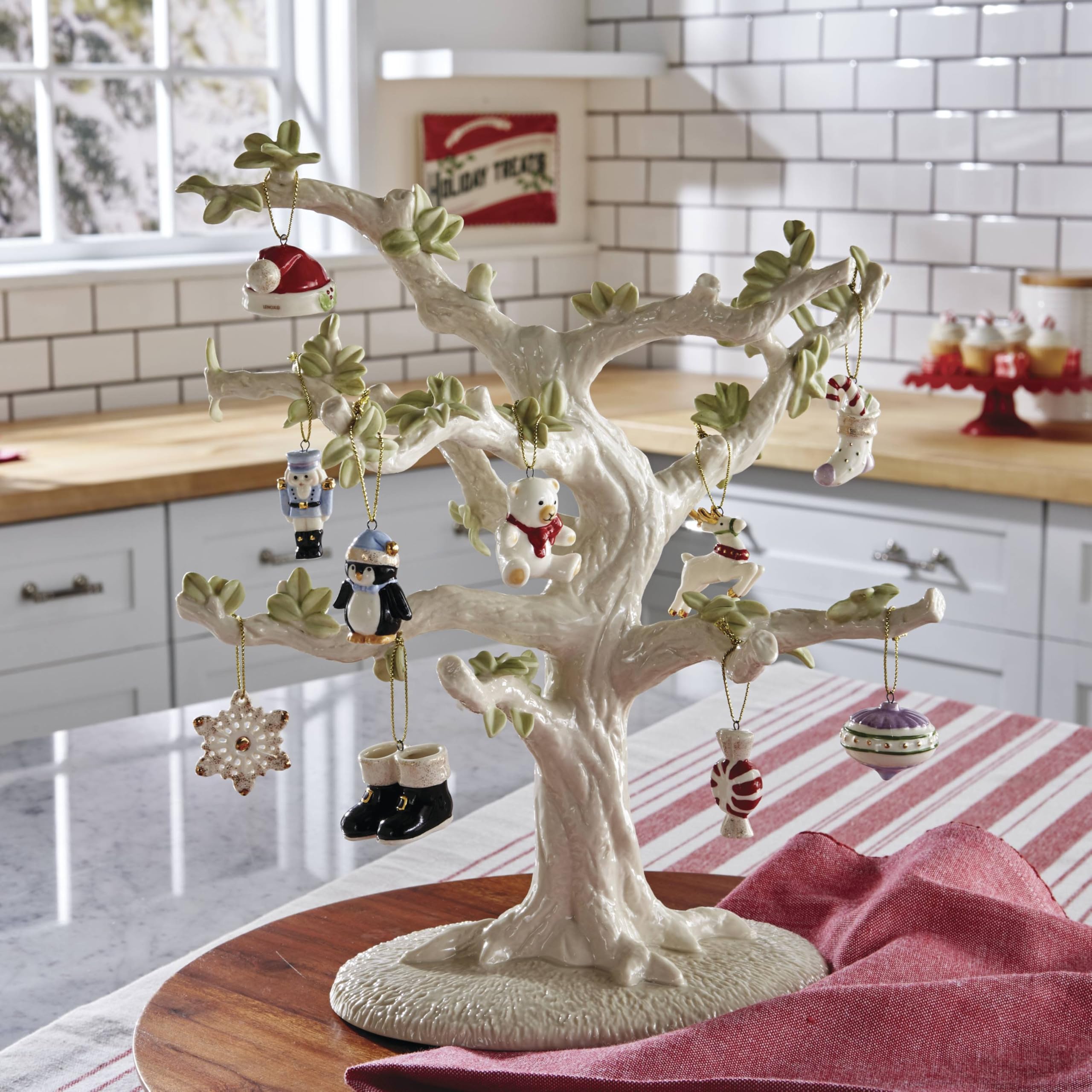 Amazon.com: Lenox 868996 Christmas Memories 10-Piece Ornament