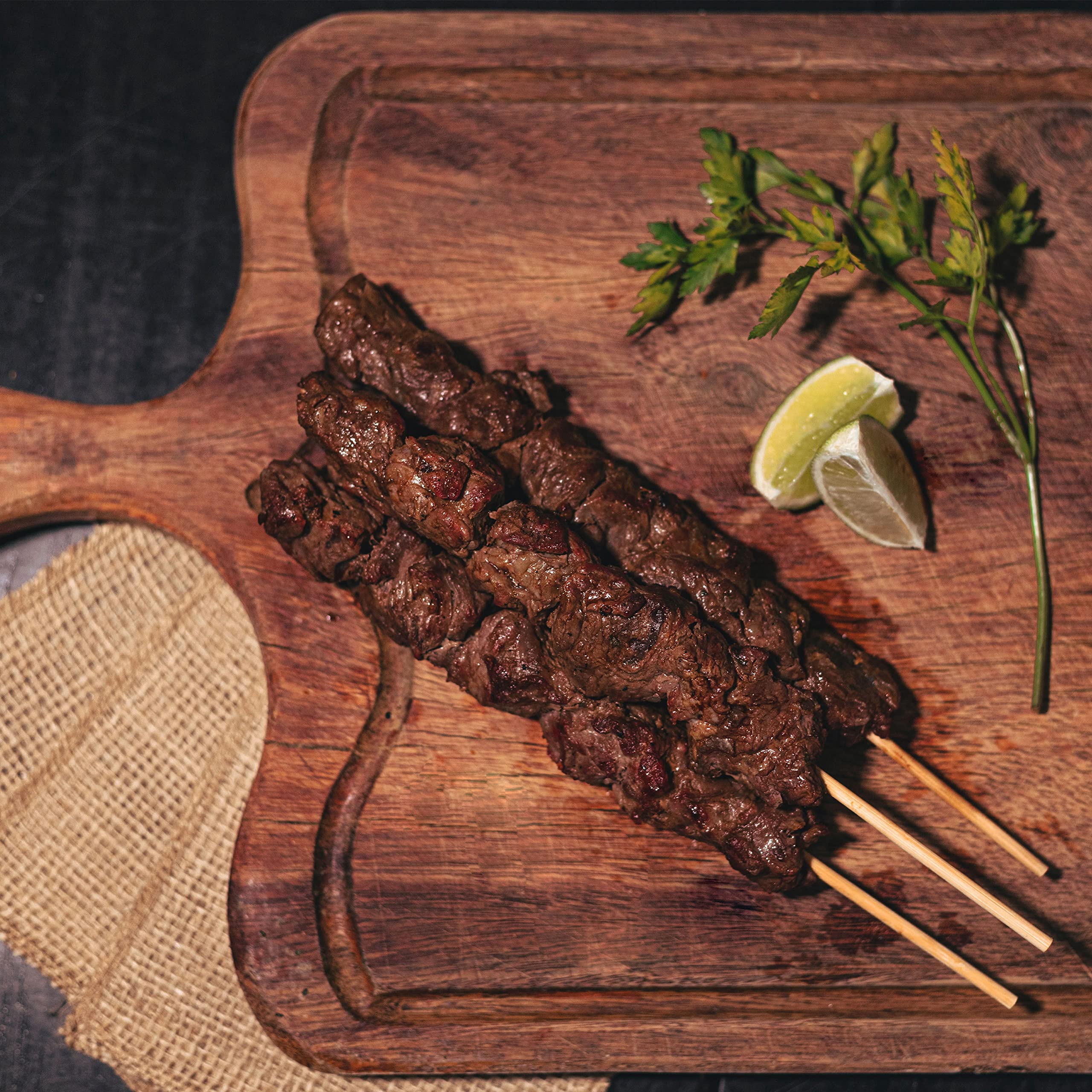 Lot de 100 brochettes en bambou naturel de 25,4 cm pour amuse-bouches, fruits, cocktails, fontaines à chocolat, grill, barbecue, cuisine, artisanat, jardinage et fête
