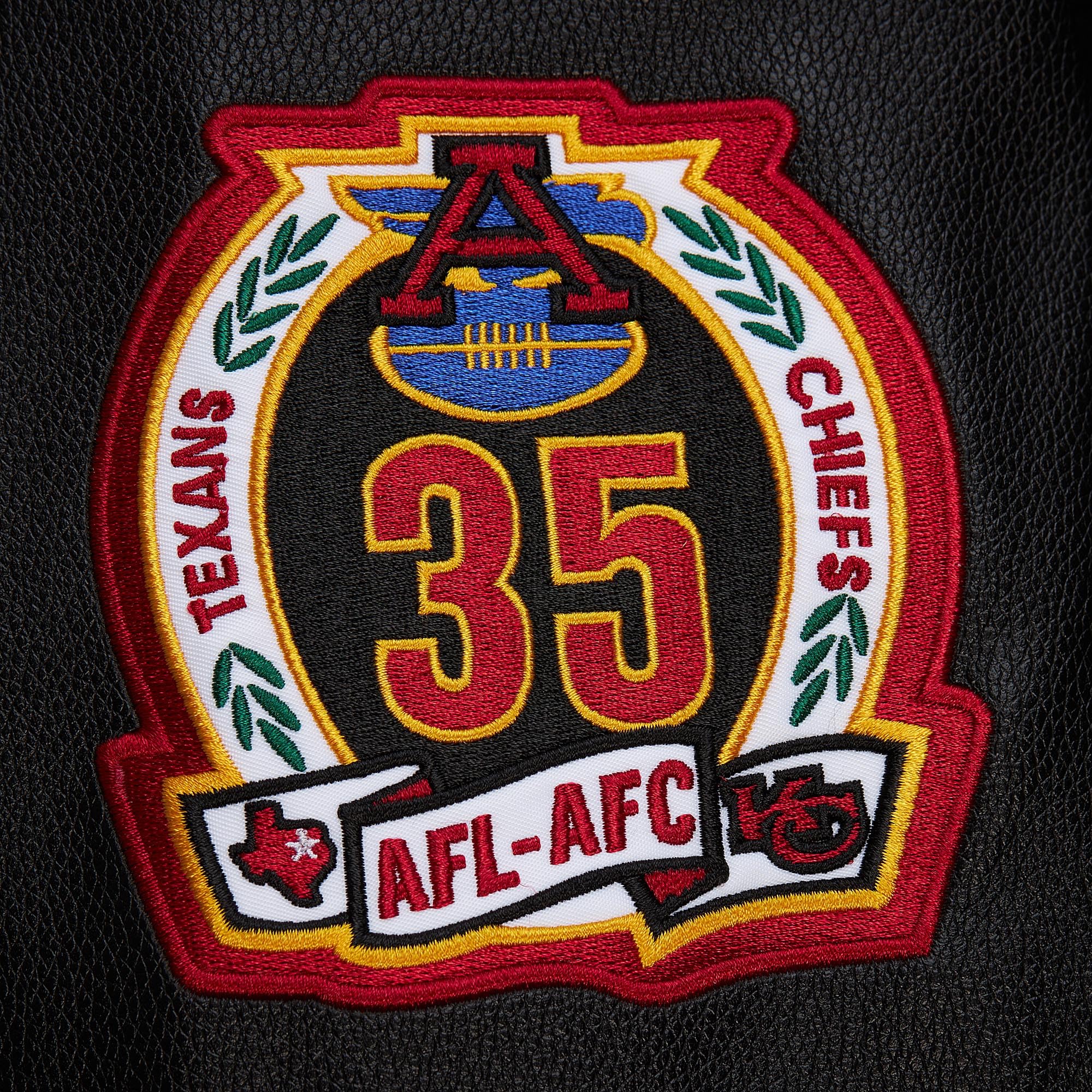 Mitchell & Ness NFL Blackout Giacca college retrò | Misto lana-poliestere | Maniche in PU | Toppe e ricami di alta qualità su petto e maniche | Polsini a coste su colletto, maniche e orlo