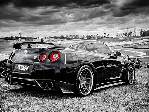 Gryposaurus Nissan Skyline GT-R R35 - Póster de automóvil en blanco y negro de 18 x 24 pulgadas