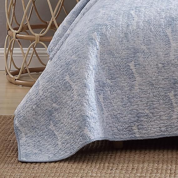 Tommy Bahama Cotton Bedding with Matching Sham, Coastal Home Decor with Textured Reverse, Blue/White, King
