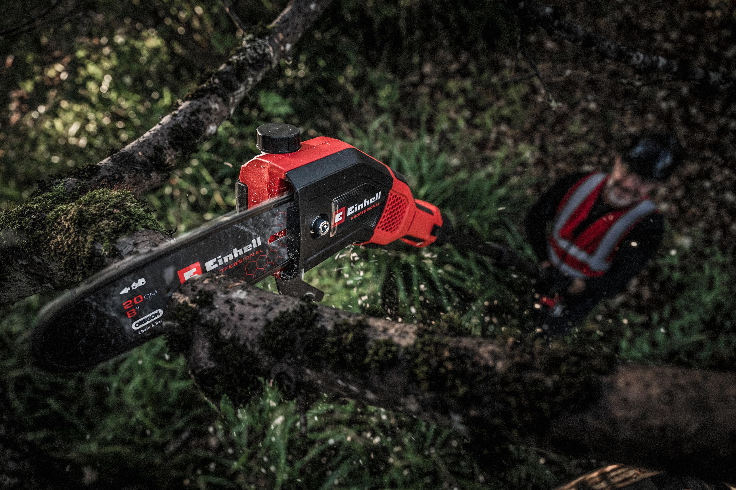 Einhell Professional Akku-Multifunktionswerkzeug GP-HC 18/5020 Li T BL Power X-Change (18 V, Brushless, 50 cm Heckenschere, 18 cm Hochentaster, Teleskopstiel, inkl. 4 Ah PLUS Akku)