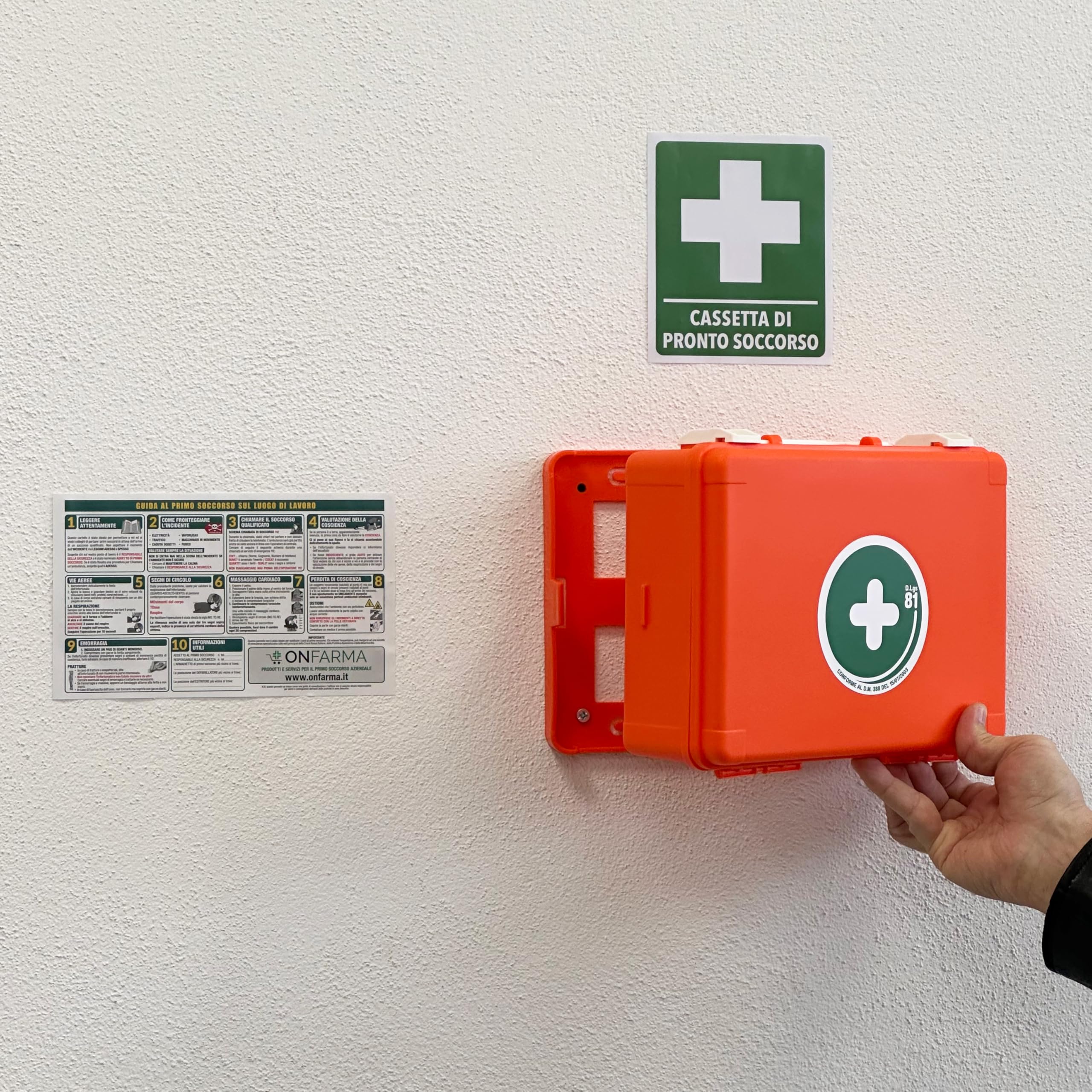 ONFARMA FARMA1 Cassetta pronto soccorso COMPLETA DI CARTELLO PRIMO SOCCORSO conforme DM 388 allegato 2 per aziende fino a 2 lavoratori e mezzi aziendali