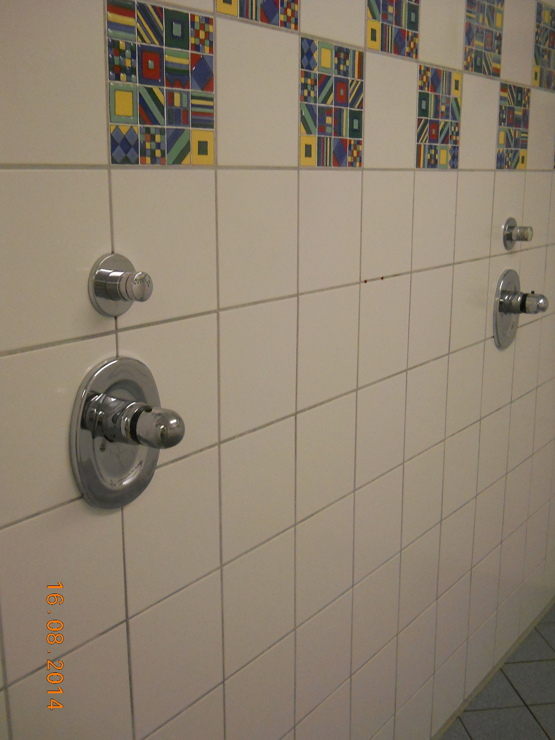 Sanitärreiniger GRUNDREINIGER VOLLKONZENTRAT Kraftgel, 3785 (5 L SaniGrundreiniger + kl-Hahn), Kalkreiniger, Badreiniger,