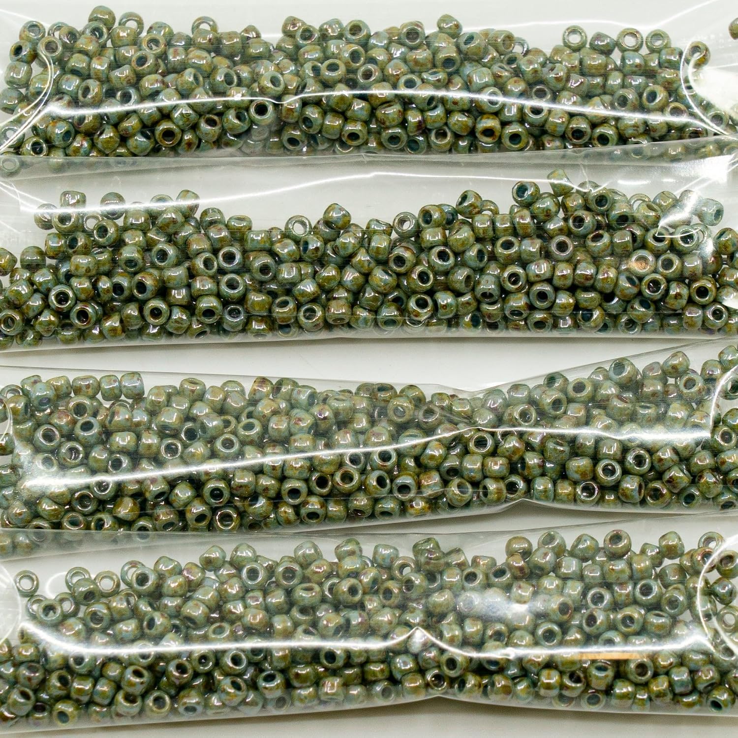TOHO Round Seed Beads Rocailles, Opaque White Green Luster (#41-GL), Glass, Japan (8/0)