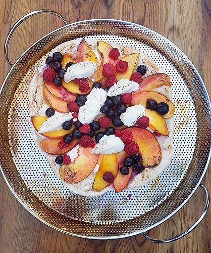 Miniatura 4 de RSVP International Endurance - Sartén para pizza perforada de precisión de acero inoxidable, 11.5 pulgadas, uso en parrilla u horno, corteza marrón