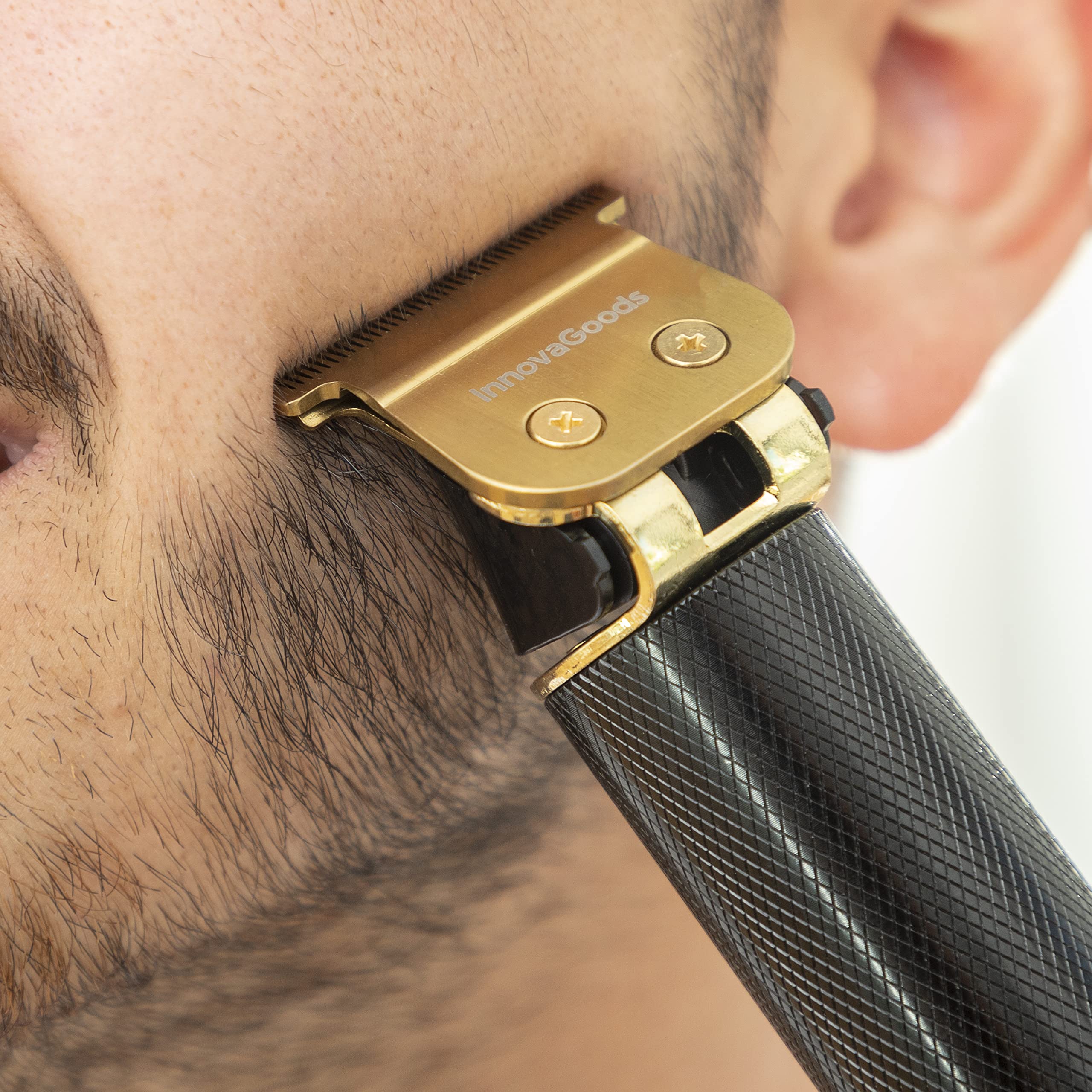 Tondeuse à Cheveux Professionnelle Rechargeable avec Accessoires V0103734 InnovaGoods