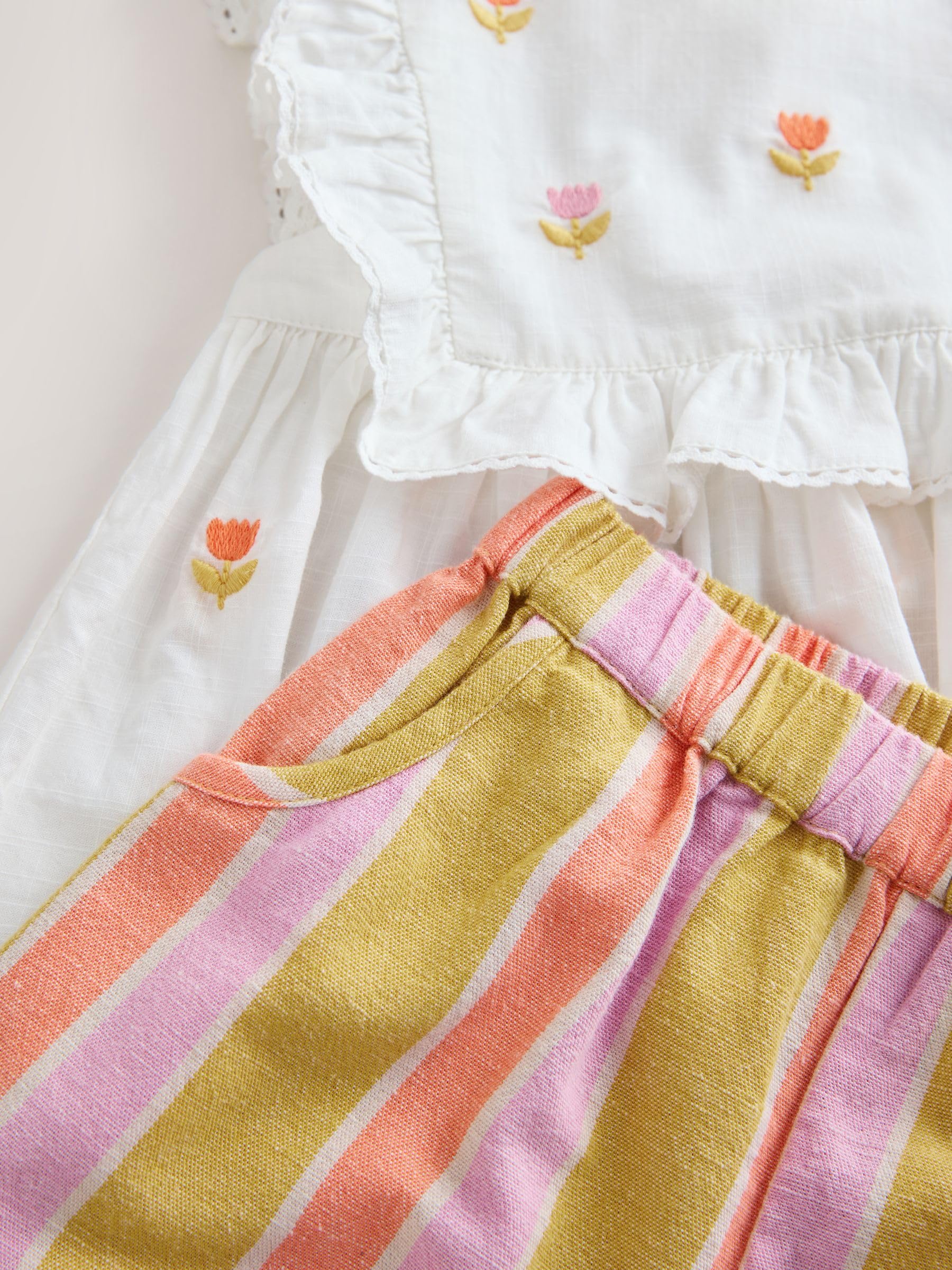 NEXT Niñas Conjunto de blusa y pantalones
