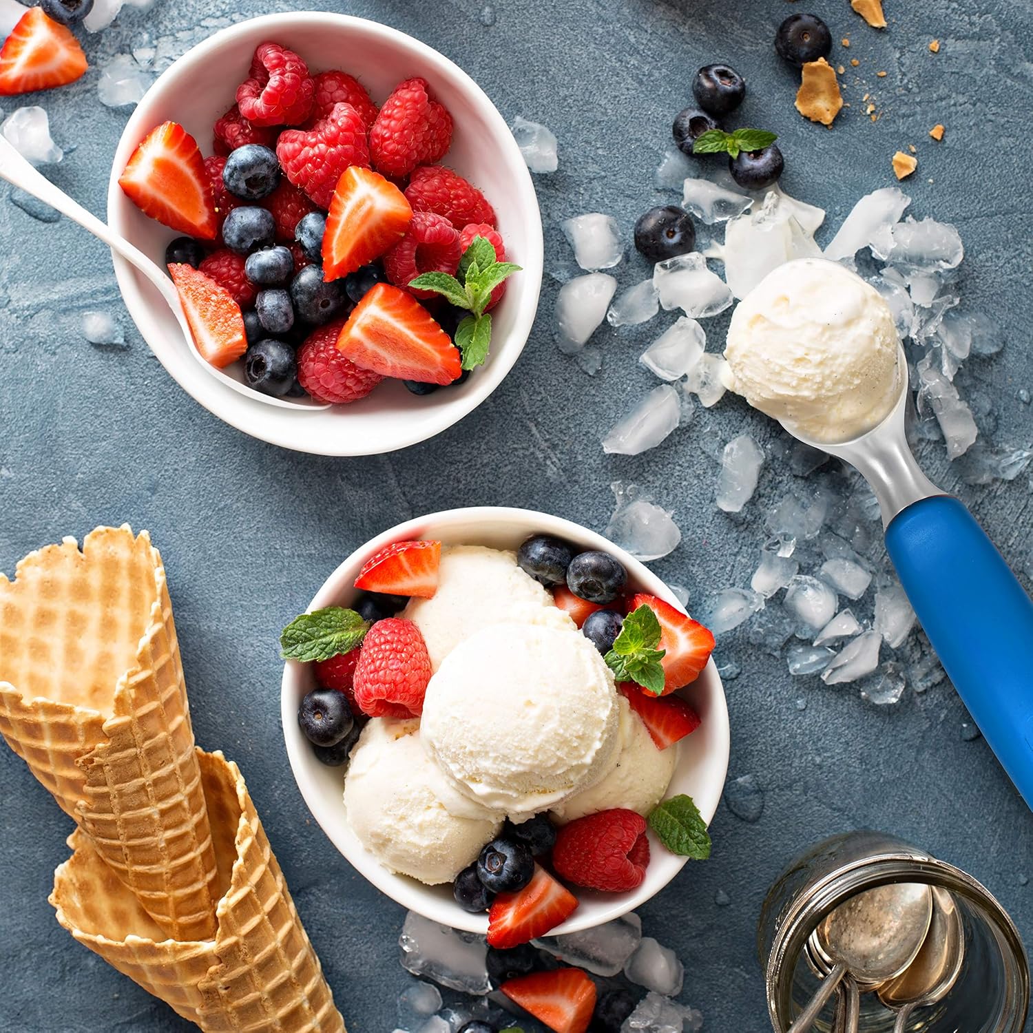 Rockland Guard Ice Cream Scoop with Chisel-Shaped Tip, Non-Slip Easy to Grip Handle, Solid Stainless Steel for Hard or Soft Ice Cream - Dishwasher Safe. (Blue)