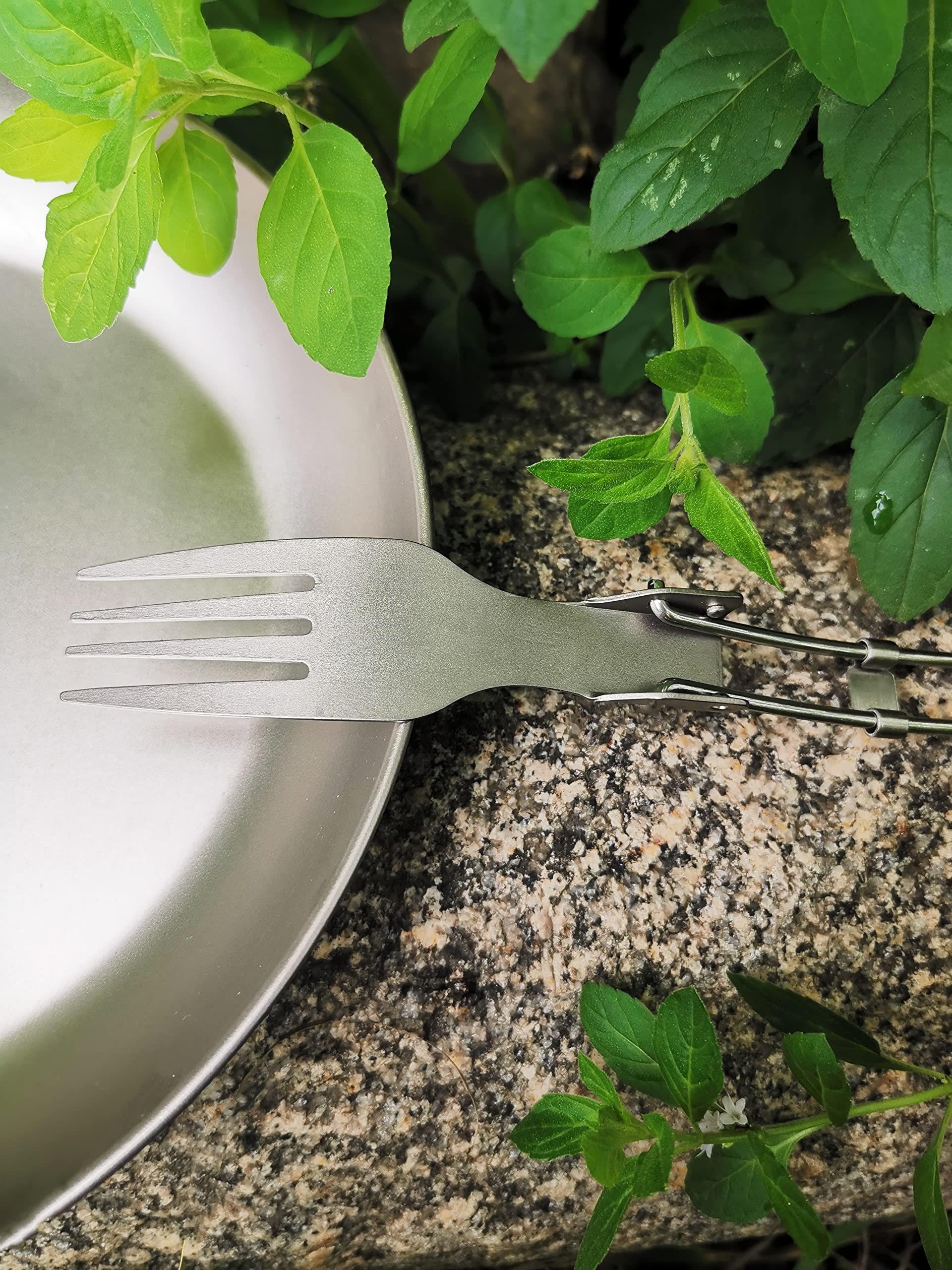 RISON-Titanium Folding Fork Ultra Light and Premium Quality 2PCS Camping Silver Fork Folding Handle for Camping Backpacking Hiking Fishing or other Outdoor Activities