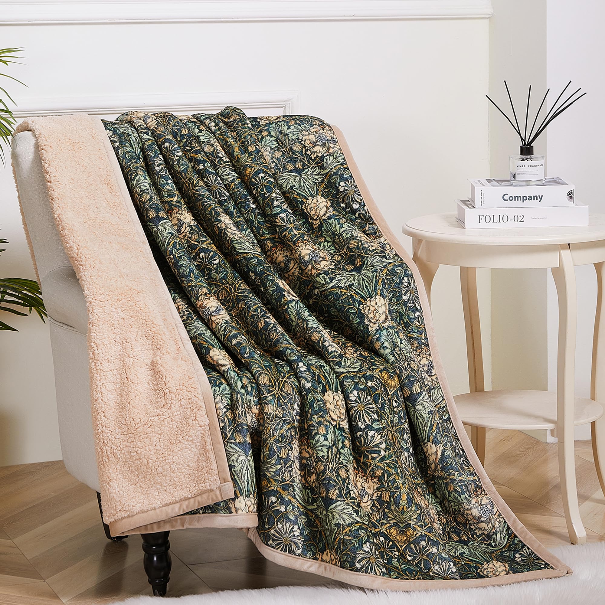 Produktbild von Obal William Morris Sherpa-Fleecedecke – Flauschige Überwurfdecke Für Sofa & Bett (80x130 Cm, Blauer Pimpernel)