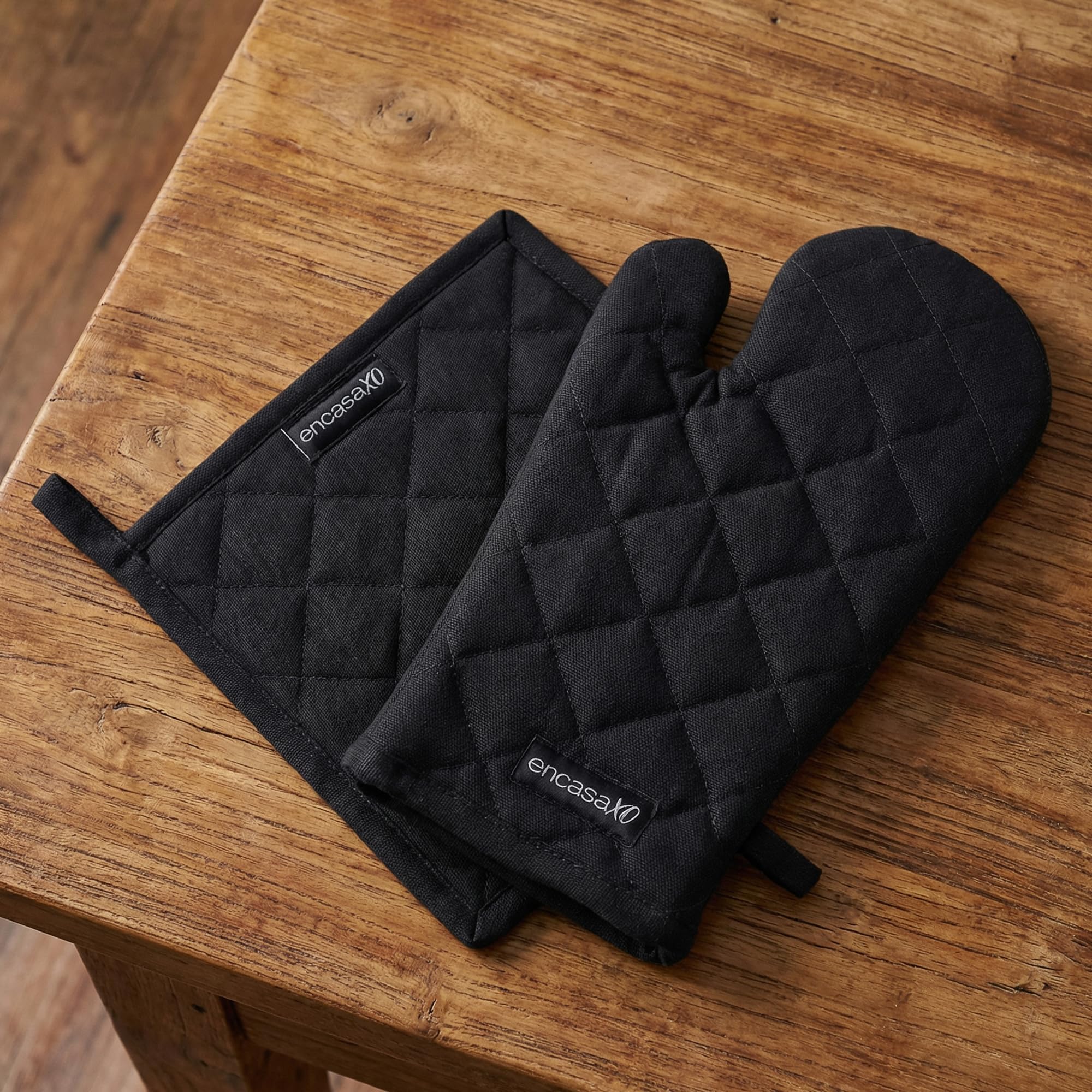 encasa xo heat resistant 100% cotton oven glove & potholder set with loop, kitchen cooking mittens, microwave safe hot pads (full black)