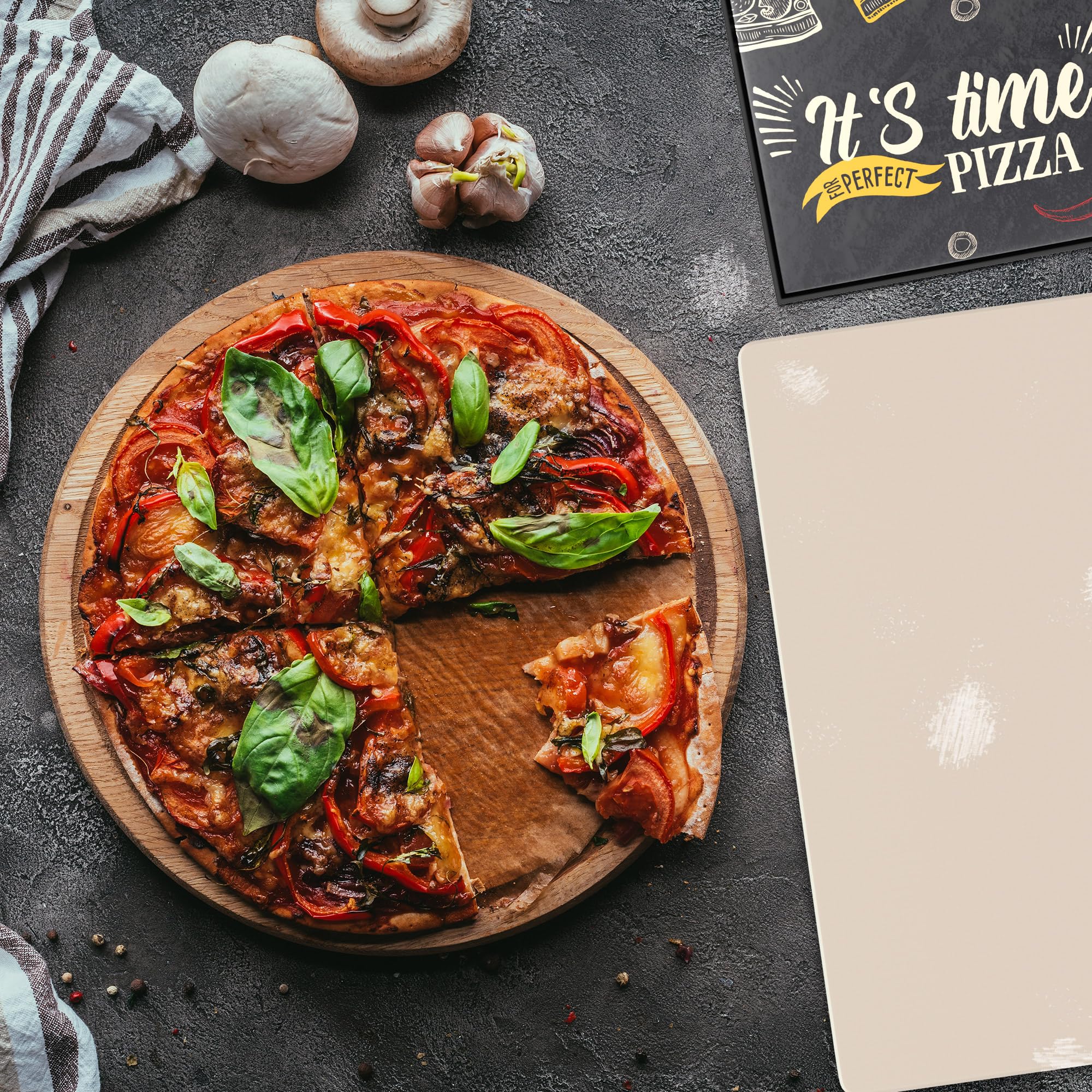 GARCON Pizzastein Set eckig – Pizza Stein für Backofen & Grill, 3-teilig inkl. Pizzaschieber & Rezeptbuch, ideal für Pizza, Flammkuchen & Brot, knuspriger Steinofenboden