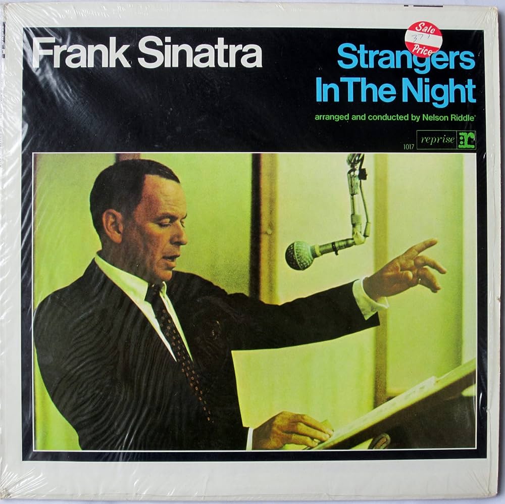 Amazon.com: Frank Sinatra: Strangers in the Night: CDs y Vinilo
