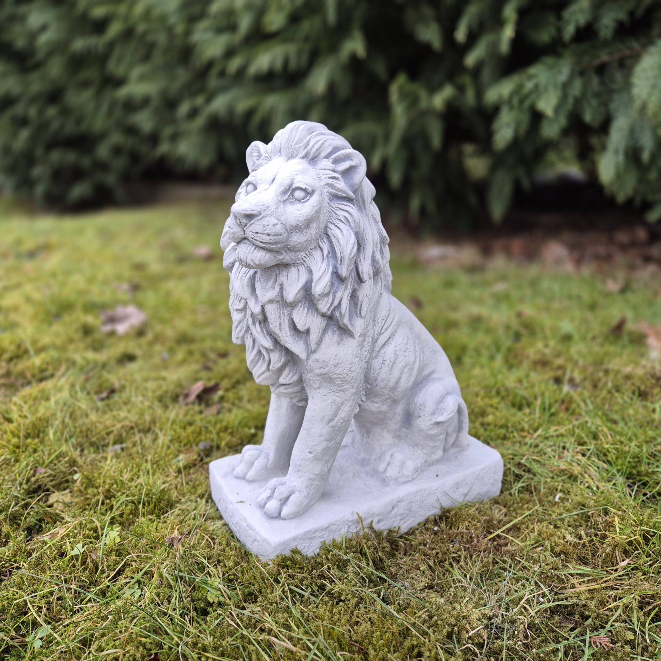 FABRIQ Löwe Steinfigur Links 36 cm – 11 kg – Wetterfest & frostsicher – Massive Steinguss Gartendeko in Grau