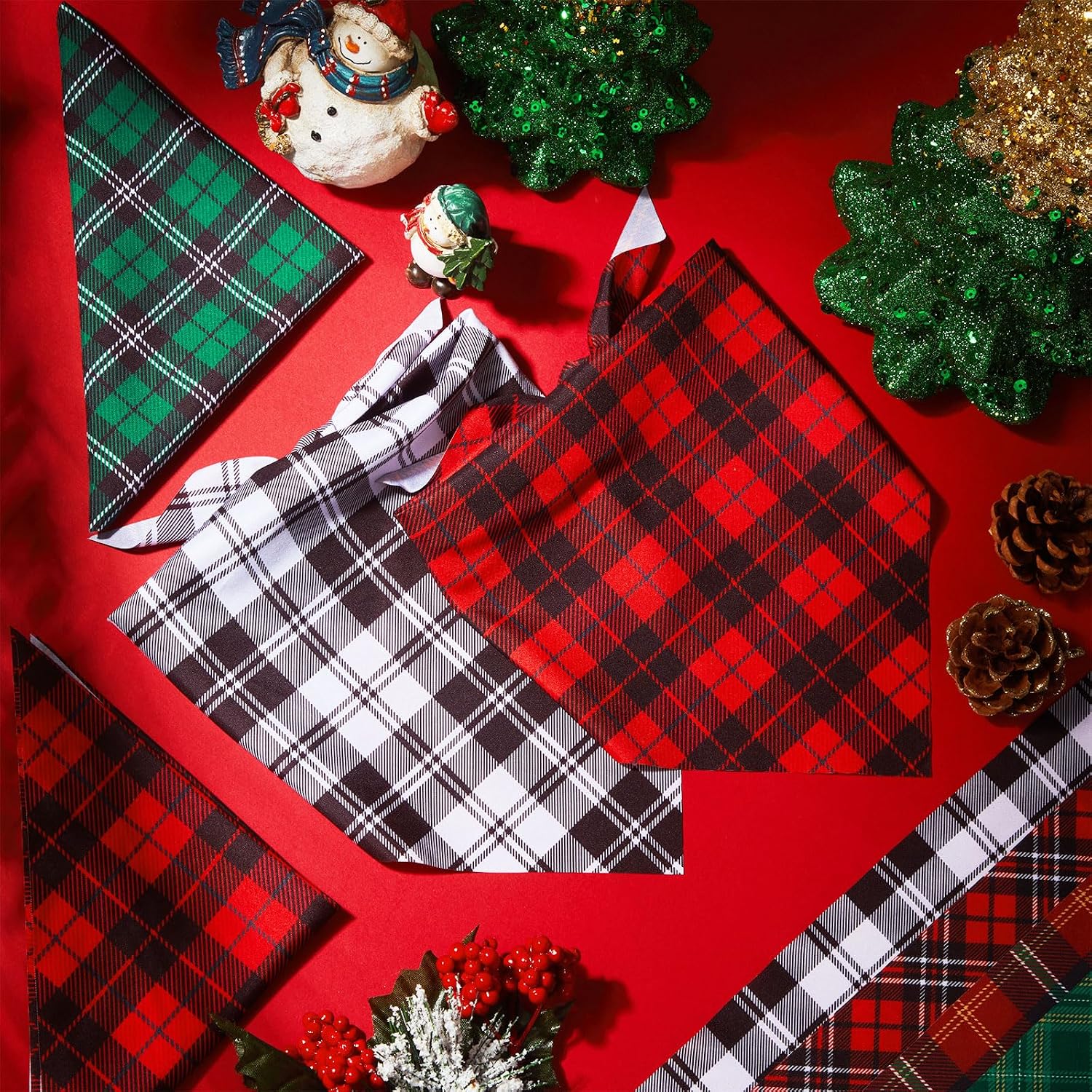Preboun 200 Pcs Dog Bandanas Bulk, Buffalo Plaid Triangle Dog Scarves for Medium Large Dogs, Assorted Checkered Kerchief Bibs for Pet Grooming, Pet Shops, Daily Wear & Photo Props, 25 Styles