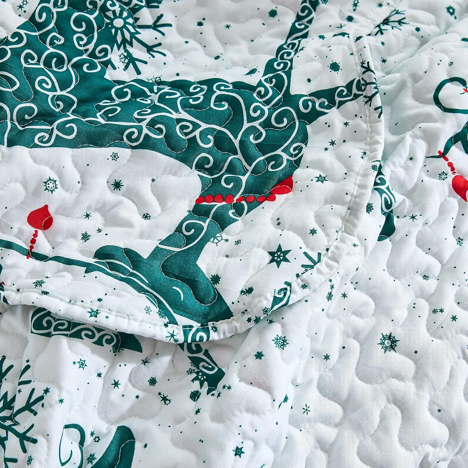 Hansleep Christmas Quilt King Size with Green Reindeer Print, 3 Piece Reversible Quilt Sets Lightweight Bedspread Bed Decor Coverlet Set for All Season