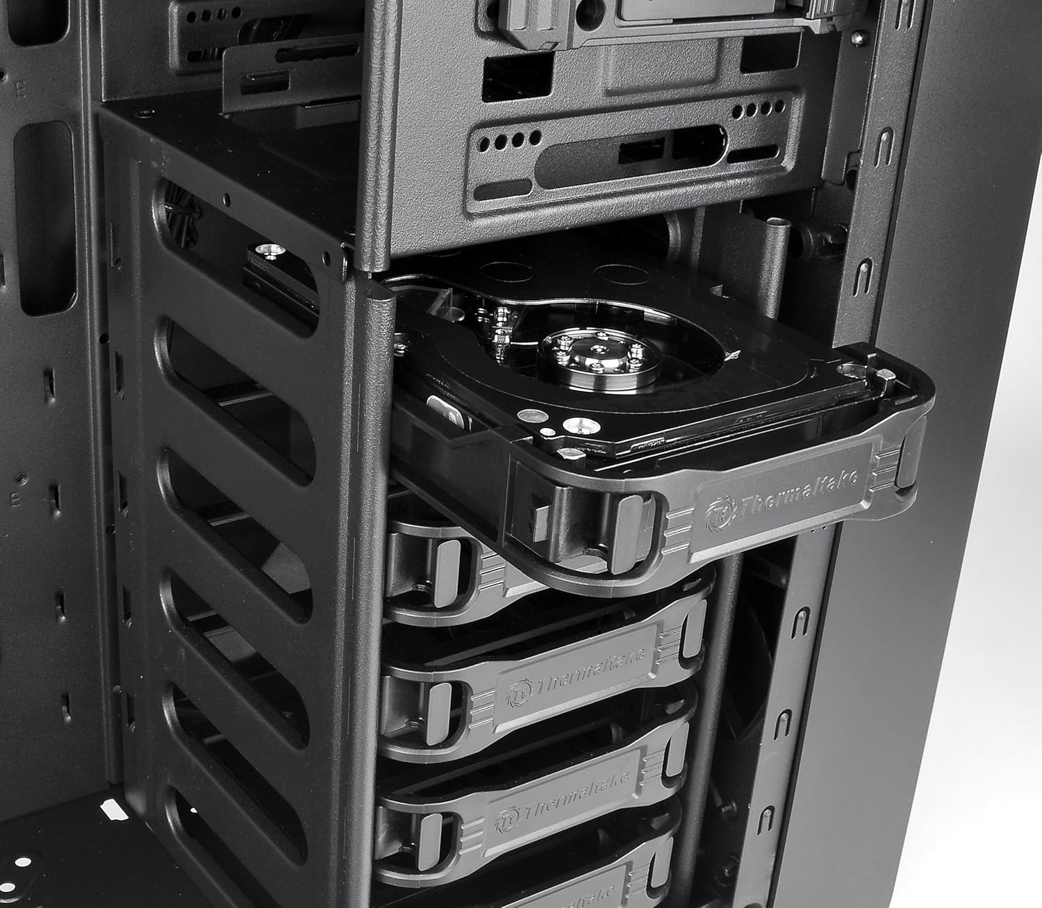 Optical drive installed in a 5.25 inch bay of the Thermaltake URBAN S71 case