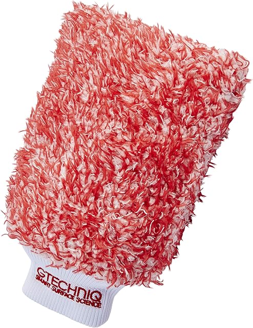 Gtechniq WM2 Microfibre Wash Mitt-Ultra Low Friction Washcloth,Soft Glide Minimises Swirl Marks-Holds Maximum Volume Of Soap Suds,100% Split Varied Length Polyester Strands,Red&White