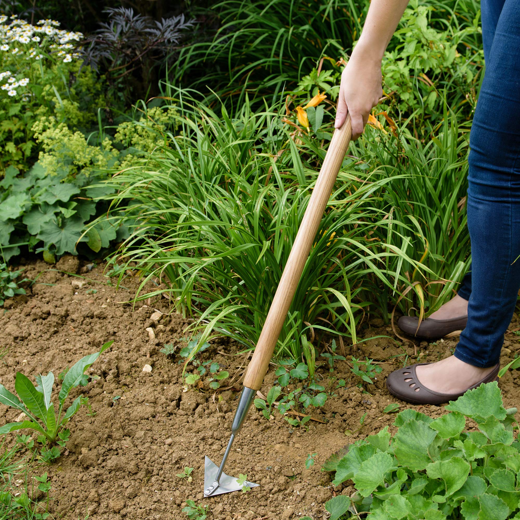 Kent & Stowe Azada de Mango Largo – Azada de jardín de Acero Inoxidable contra Las Malas Hierbas, desbrozadora con Mango de Madera, tamaño: 152 cm