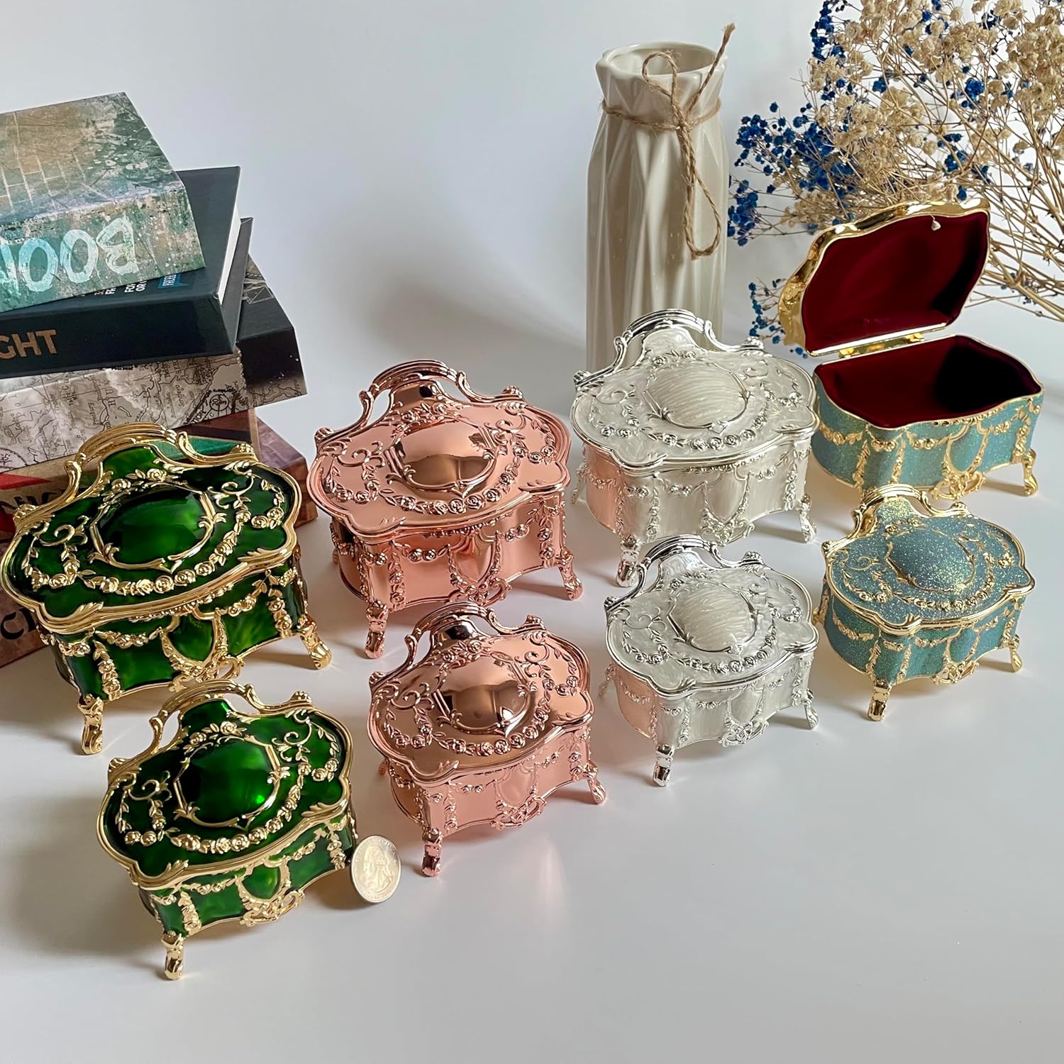 Truewon Princess Jewelry Box, Modern Korean Asian Design Metal Chest Earring Ring Necklaces Storage for Girls (Golden Blue-violet, Small) - Image 5