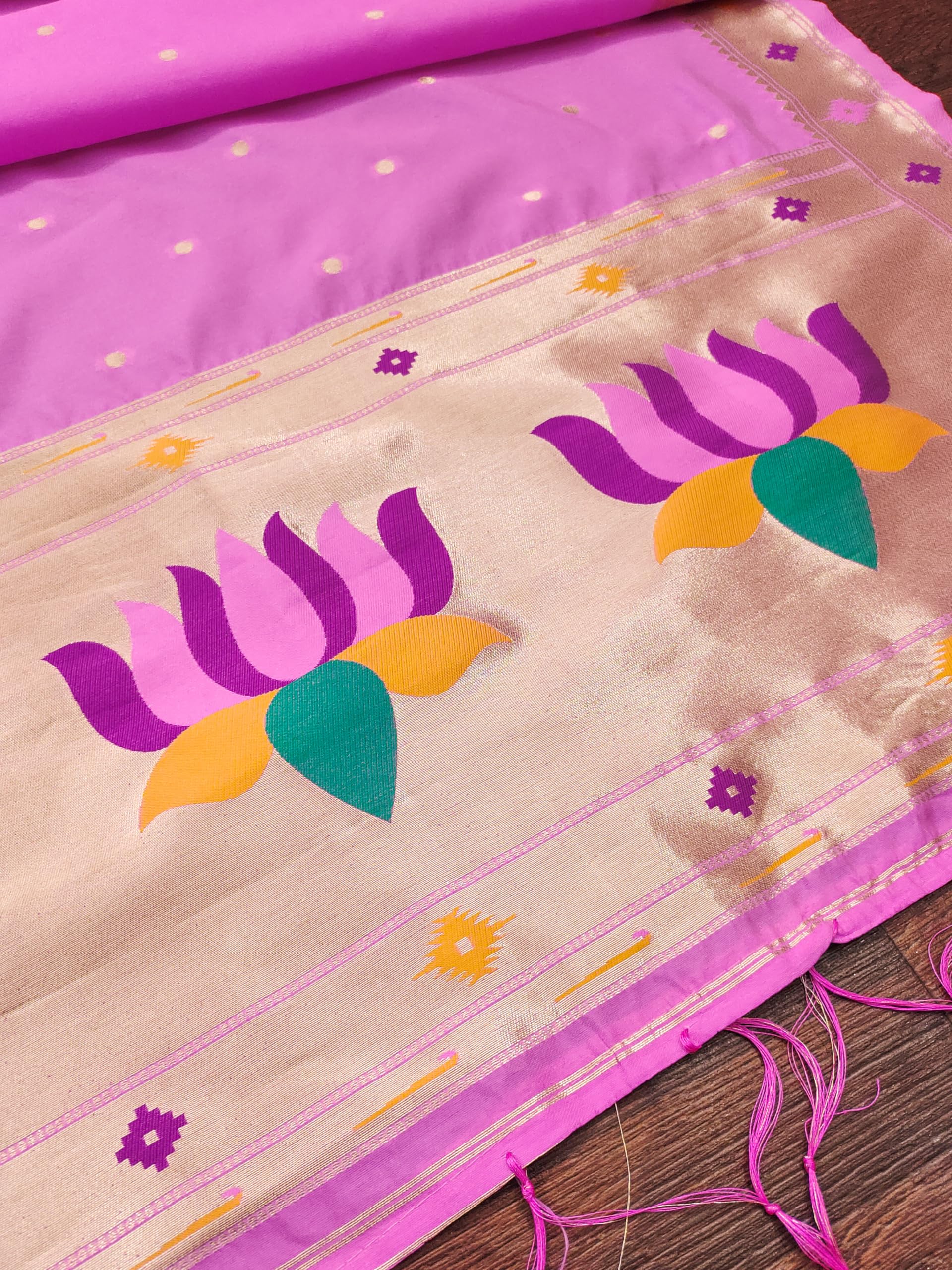 DEVANGI Women's Woven Banarasi Silk Dupatta/Chunni For Women, Floral Print 1 Meter Wide and 2.3 Meter Length Printed Designer Dupatta/Chunni For Girls(OM-DT-67-BABYPINK) - Image 5 thumbnail