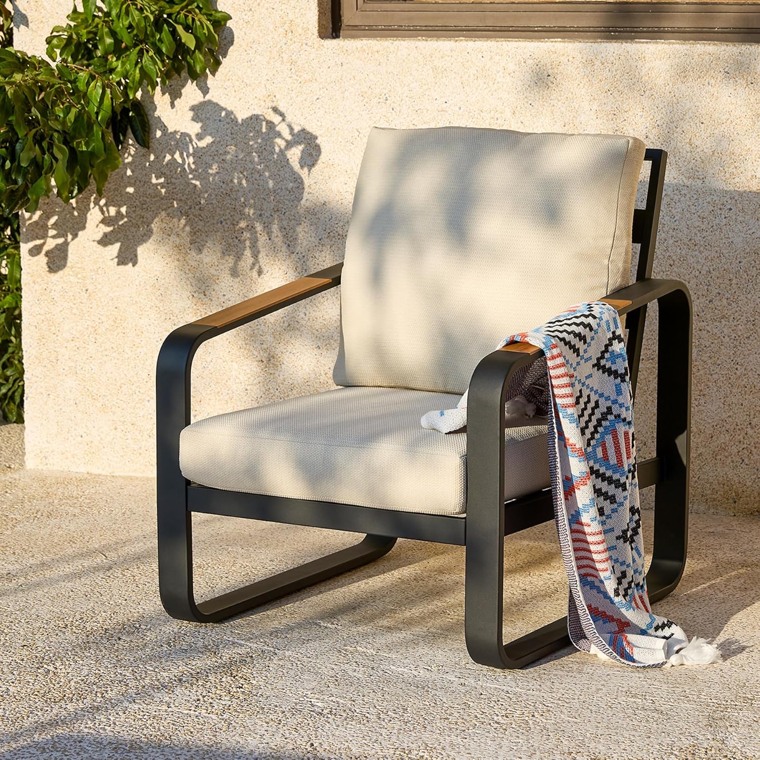 Tribesigns Outdoor Patio Lounge Chair with Beige Cushions, Black Aluminum Frame, Wood Armrests, Modern Style