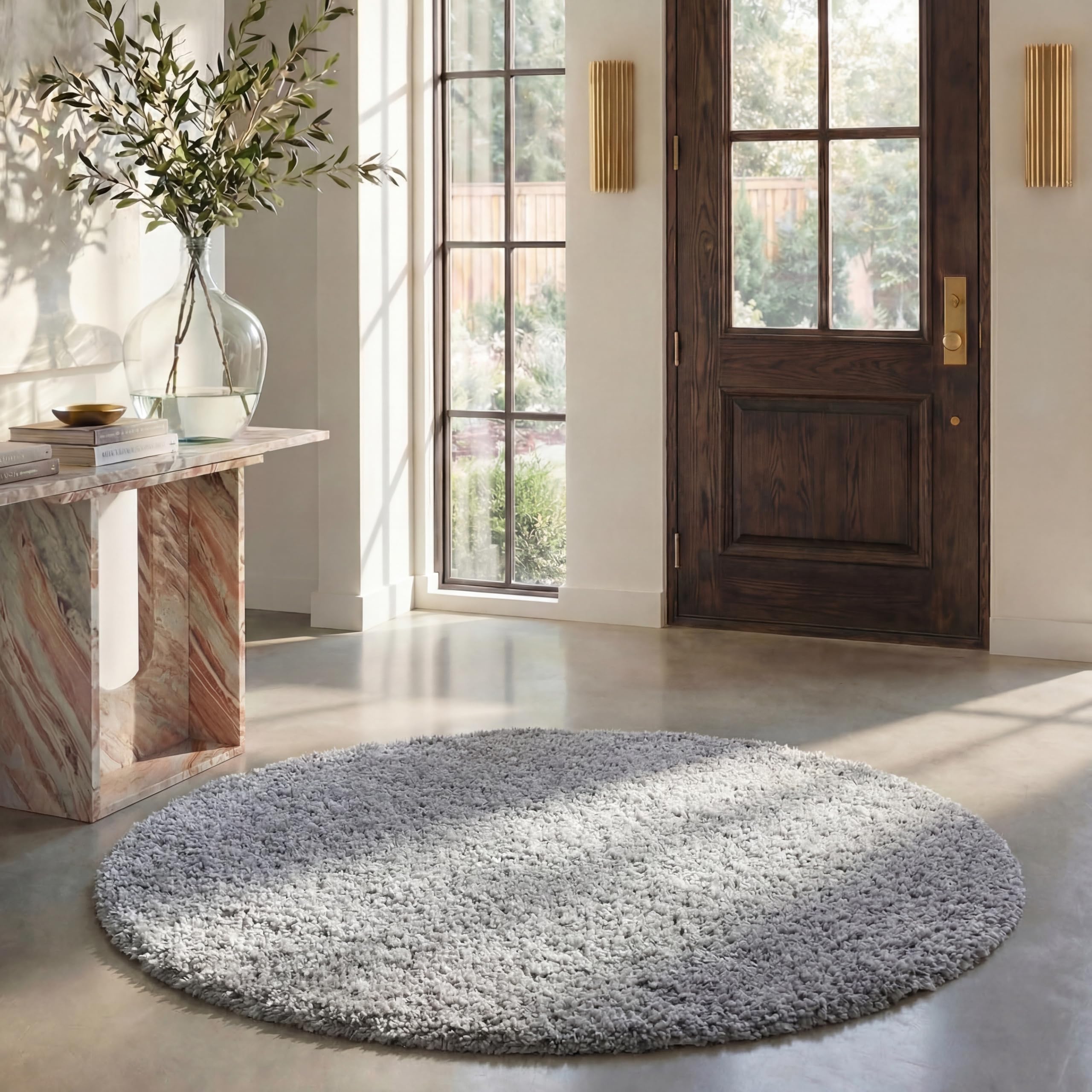 Tapis à poil court argenté August Safavieh 122x122 pour chambre