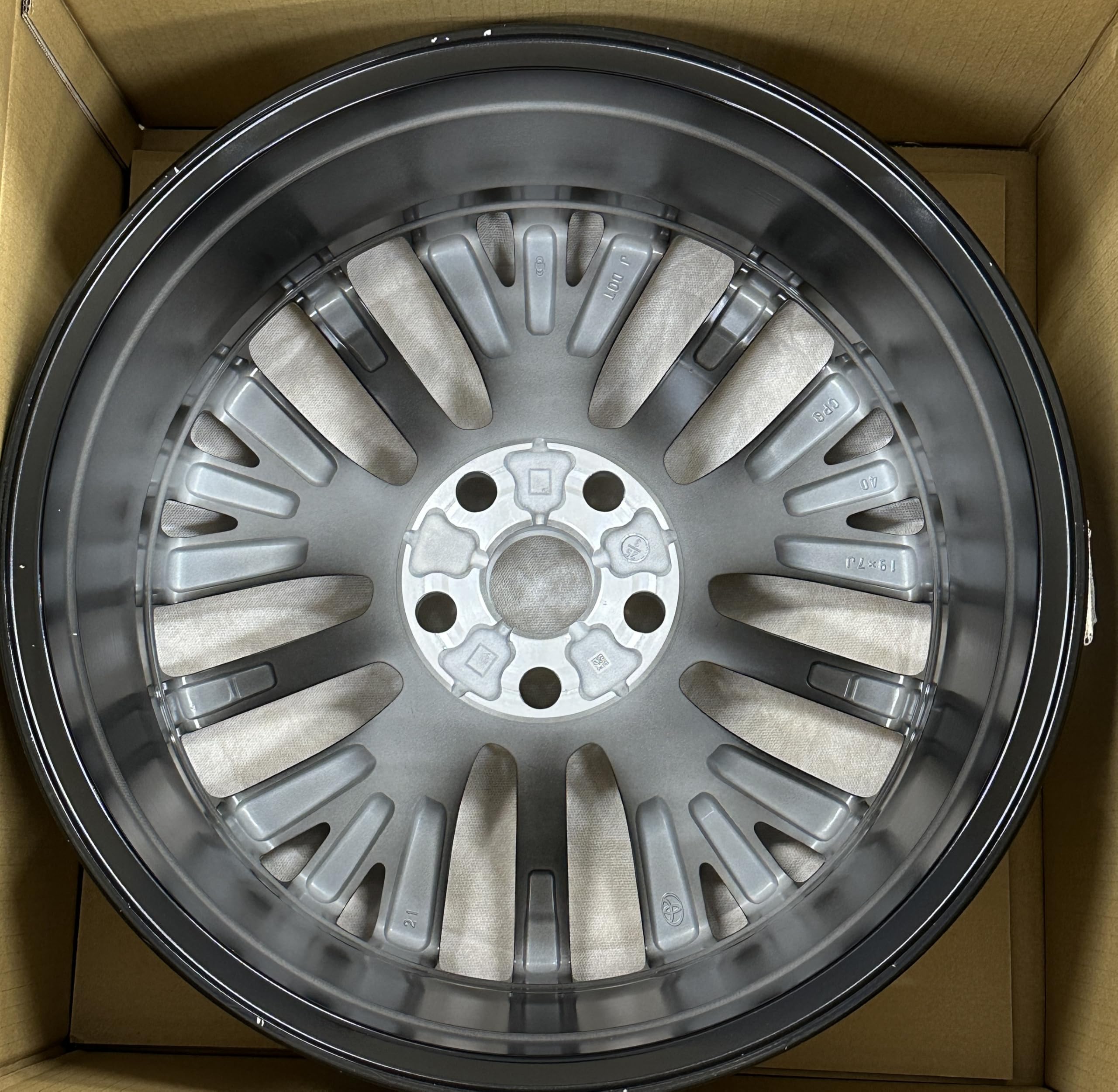 Amazon | TOYOTA(トヨタ) 純正部品 WHEEL DISC 品番42611-V2090