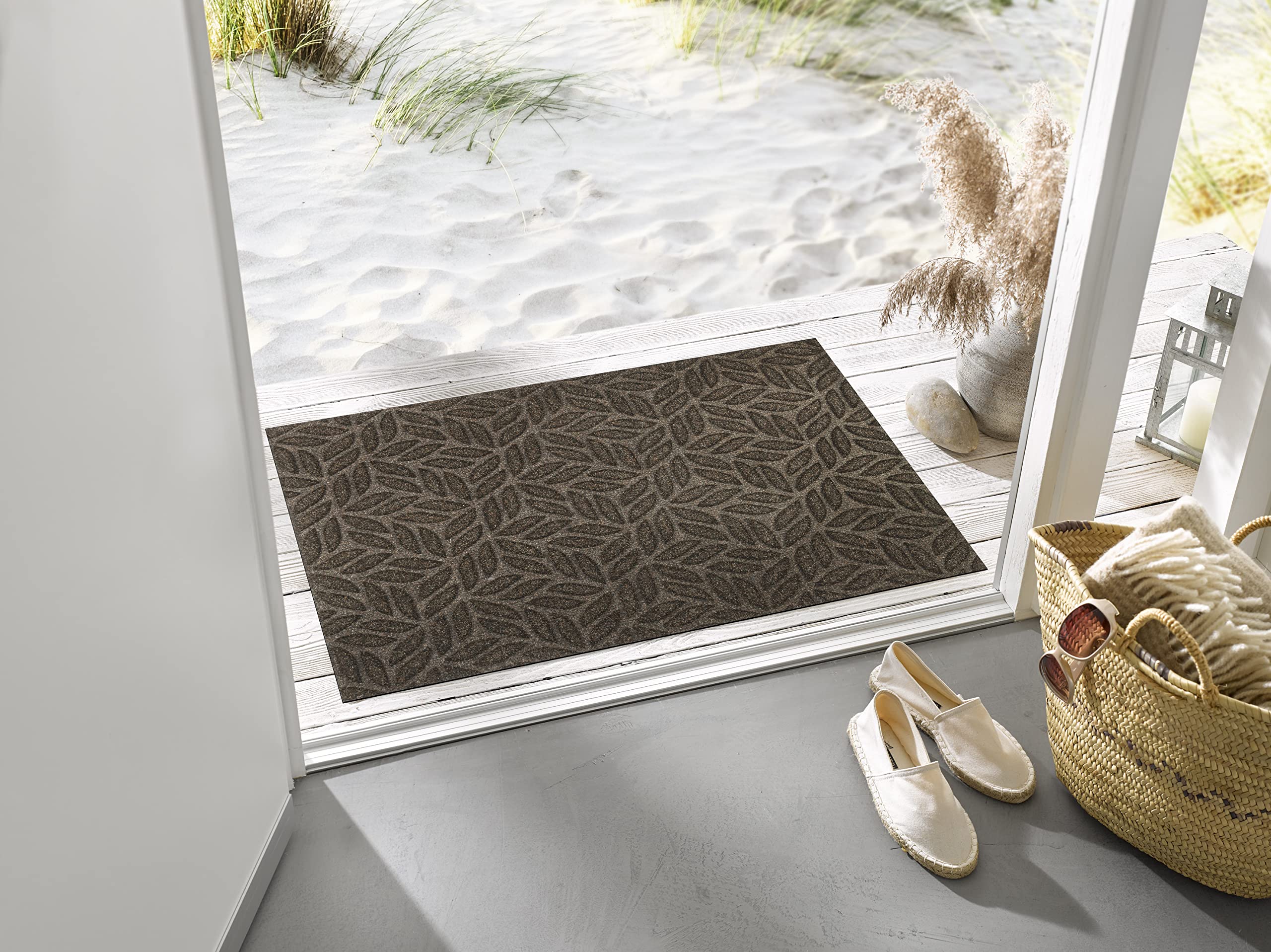 DUNE Leaves dark brown 60 x 90 cm, inside and outside, washable