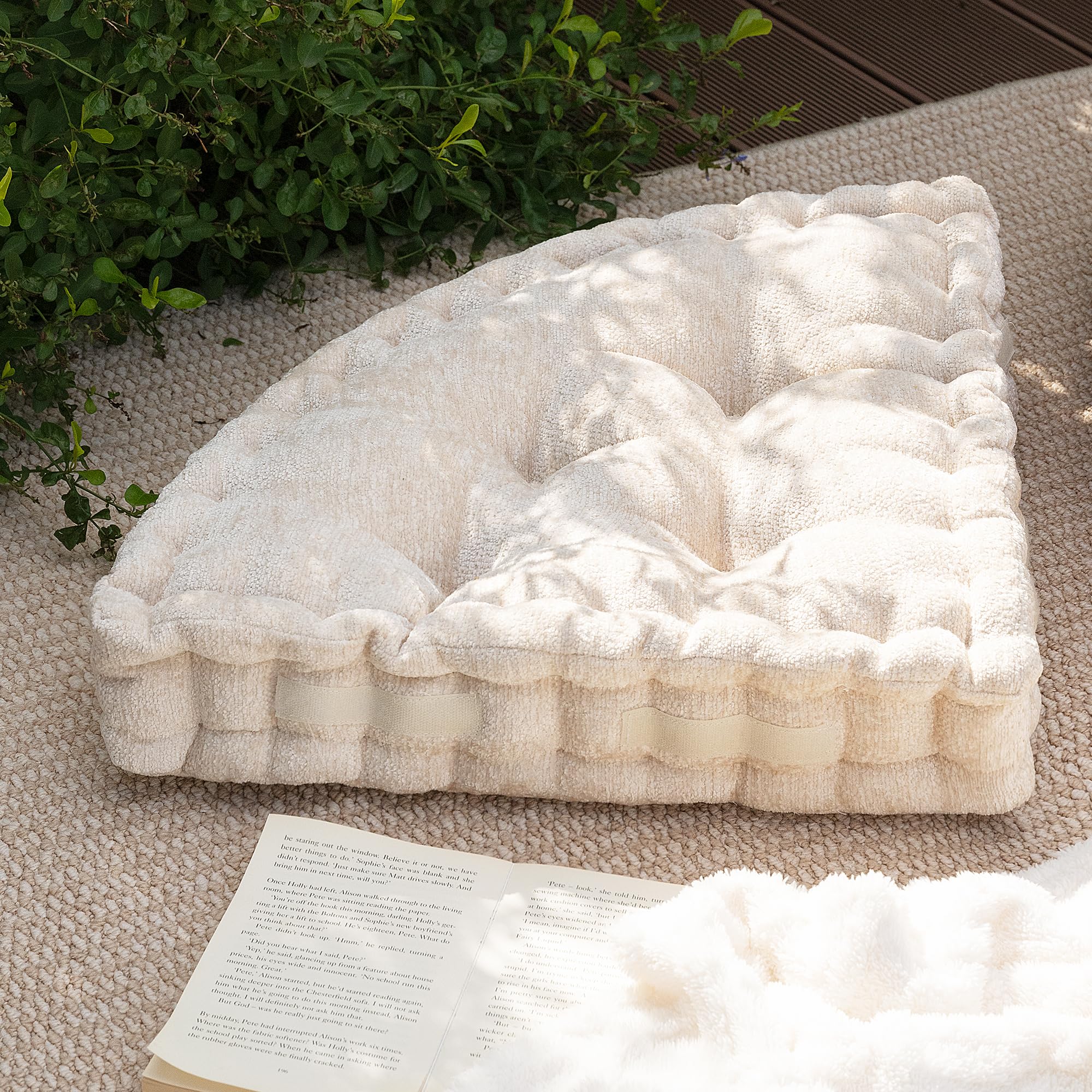 Amazon.com: TEXSTEAD Fan-Shaped Floor Cushion Corner Nook Floor