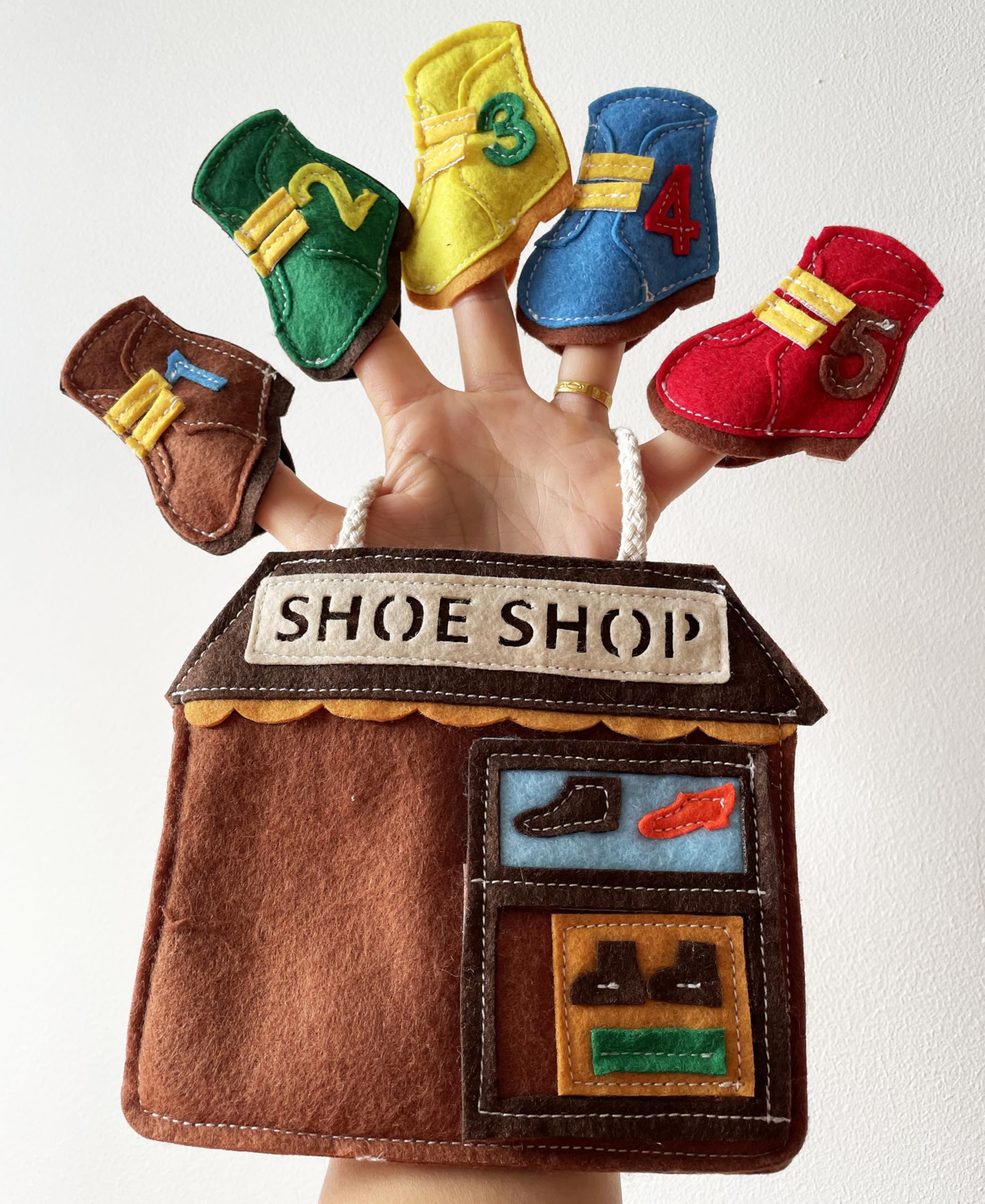 ZAC HOME Elves and the Shoemaker Finger Puppet Set, Classic Fairytale with Shoemaker, Wife, 2 Elves & 5 Numbered Shoes - Image 3