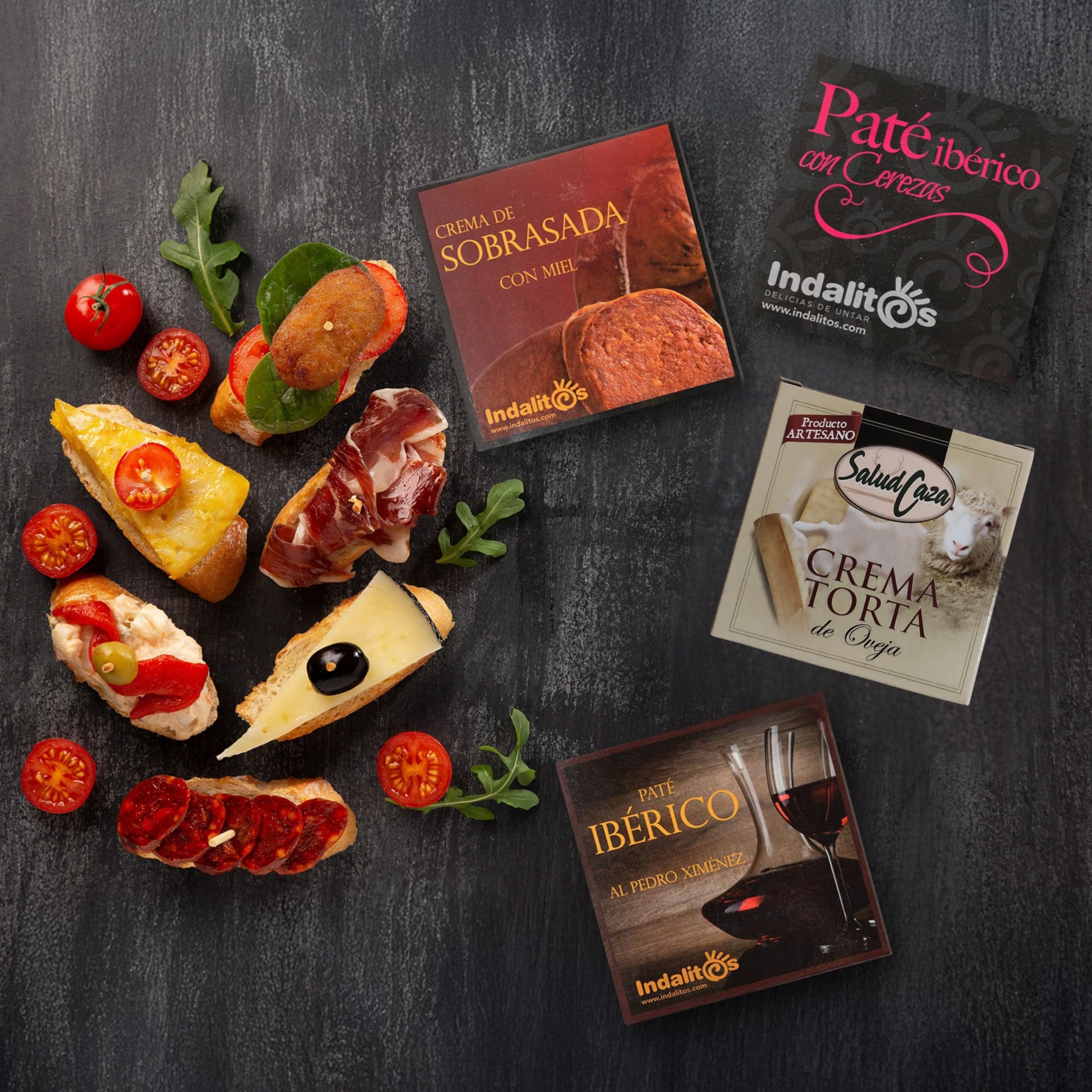 La cesta gourmet de UNIVERSO GOURMET, lista para sorprender con sus delicatessen españolas.