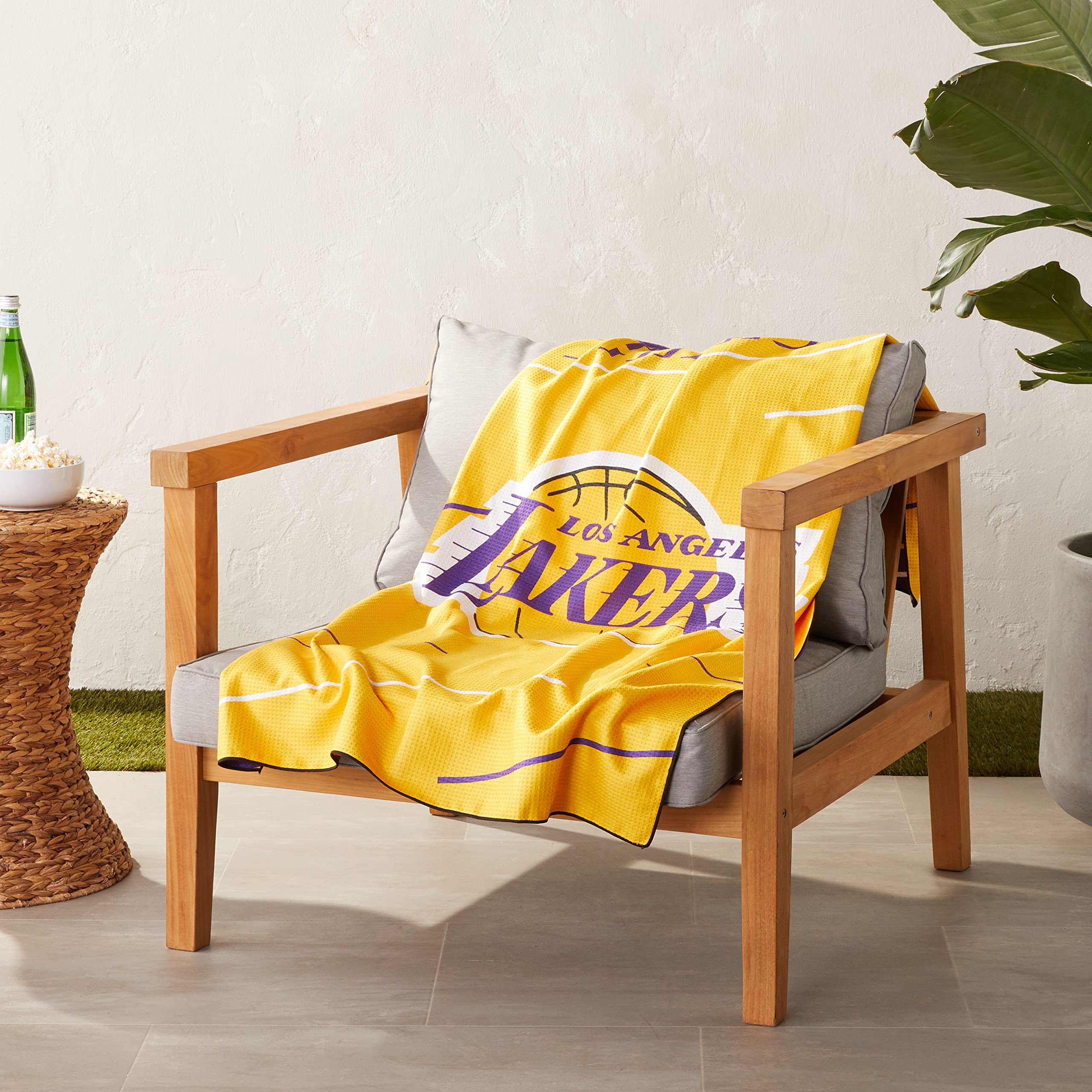 Amazon.co.jp: Northwest NBA ロサンゼルス・レイカーズ ビーチタオル 